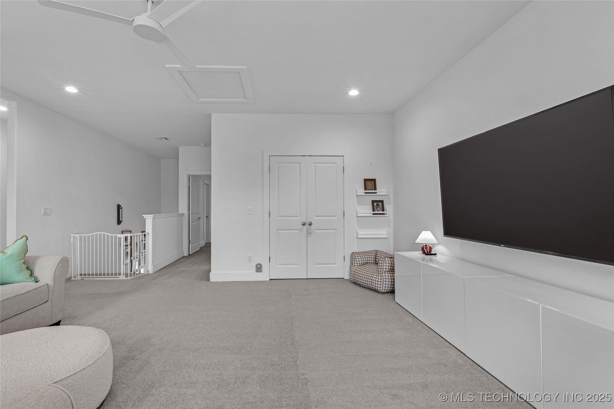 3042 S Cincinnati Avenue