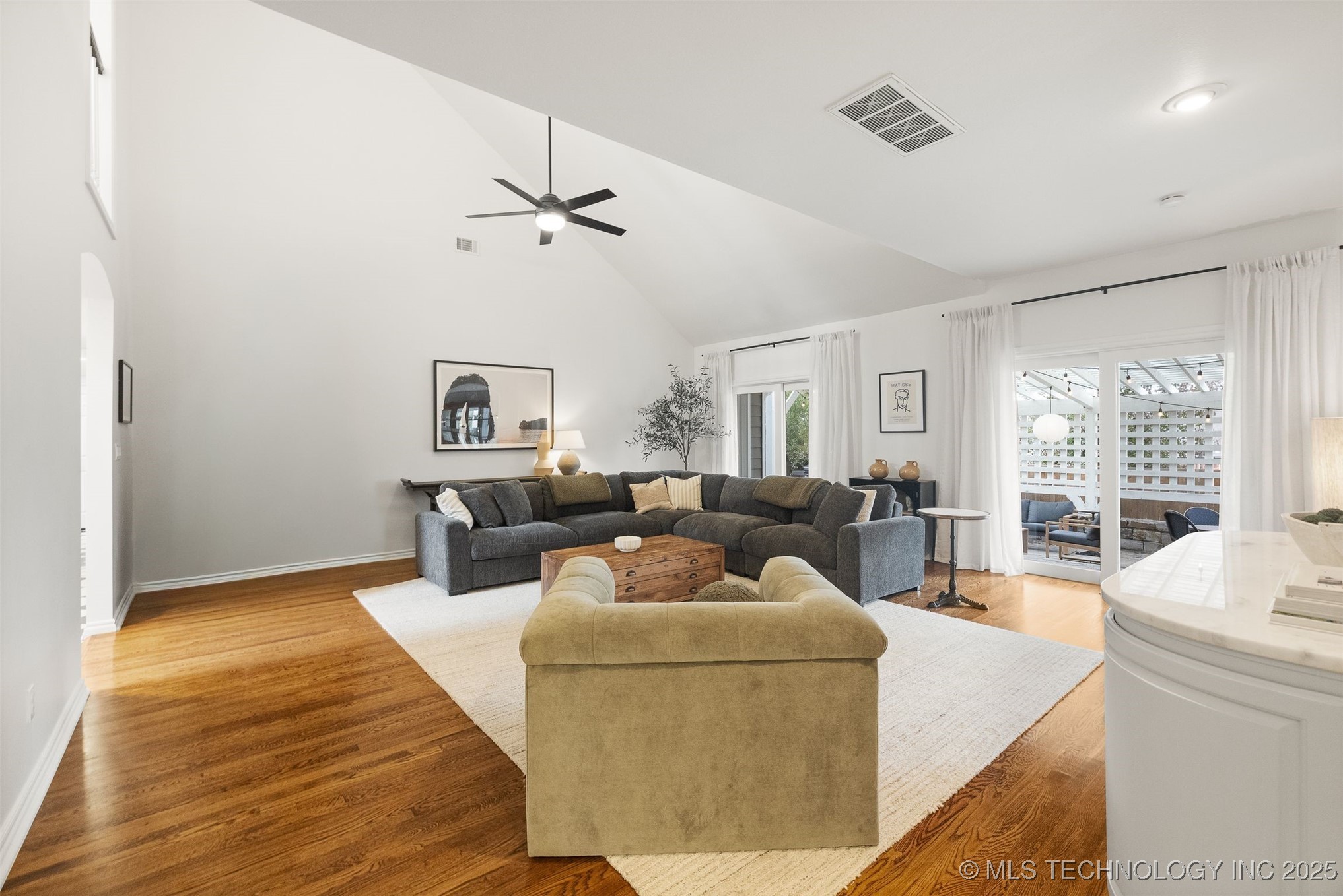 2449 E 24th Street