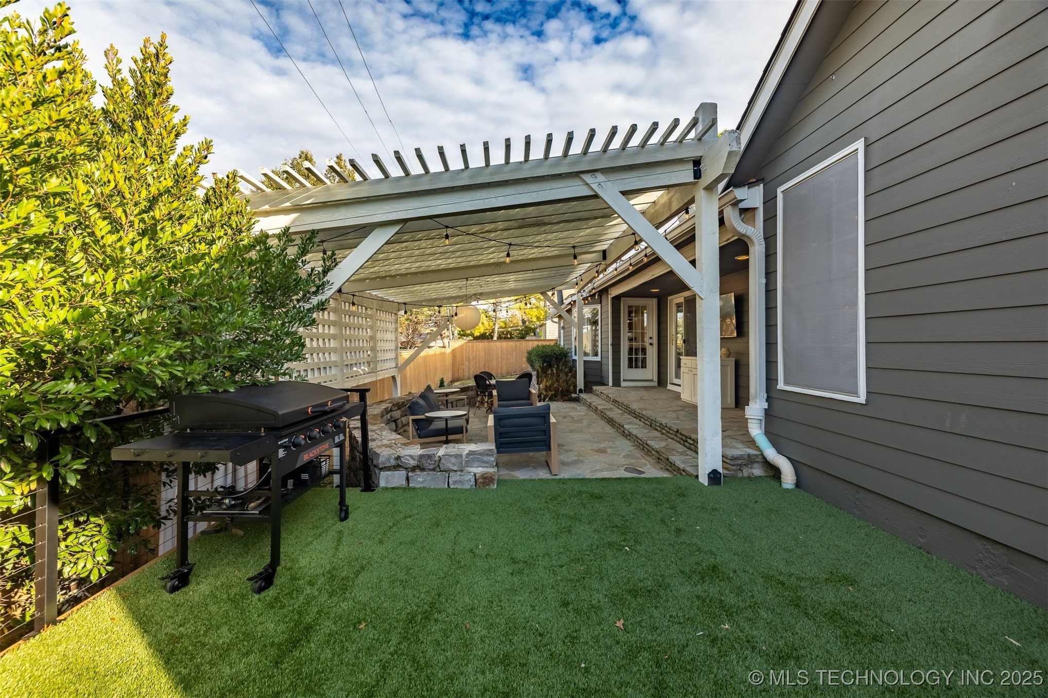 2449 E 24th Street