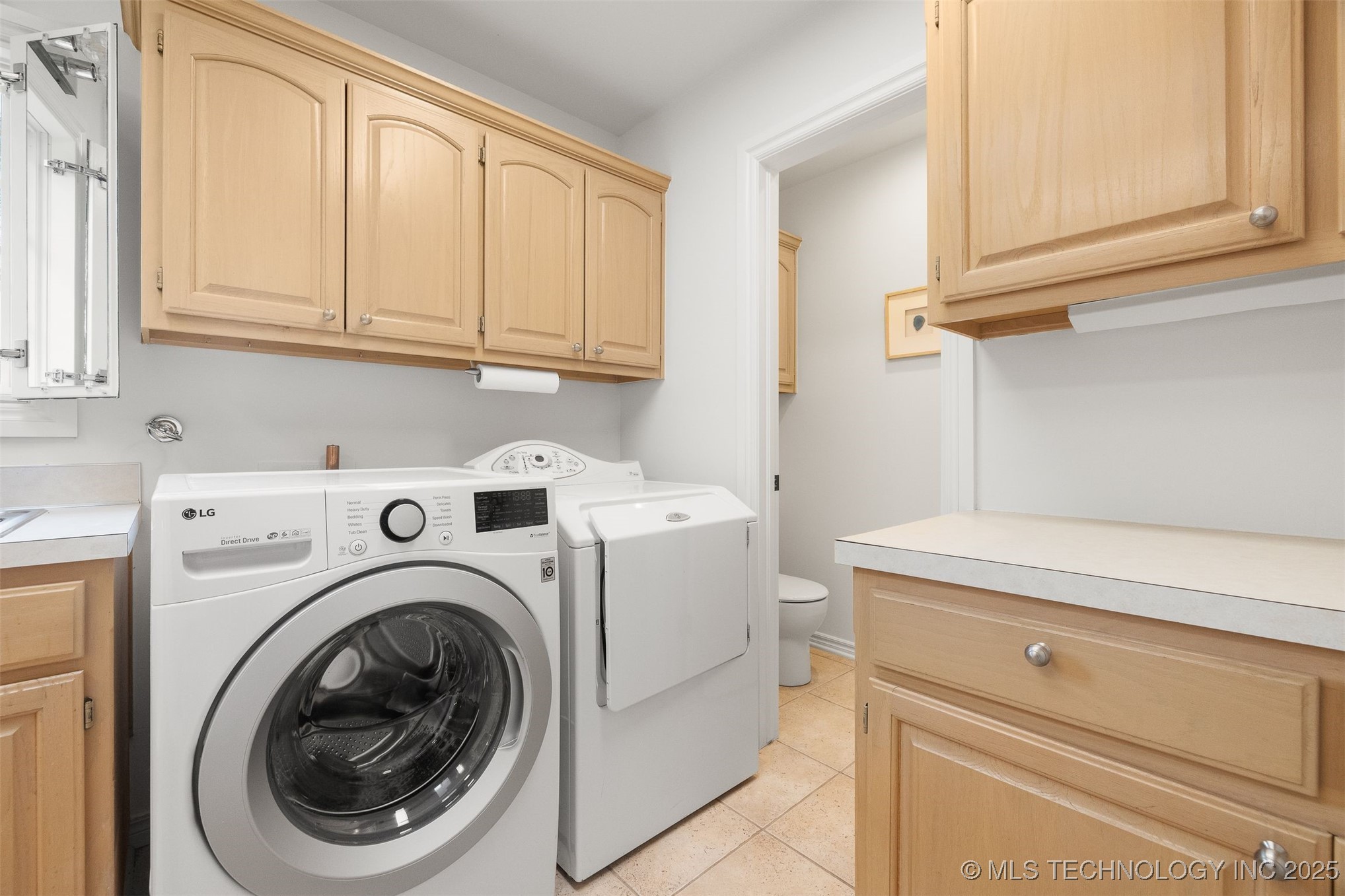 2449 E 24th Street