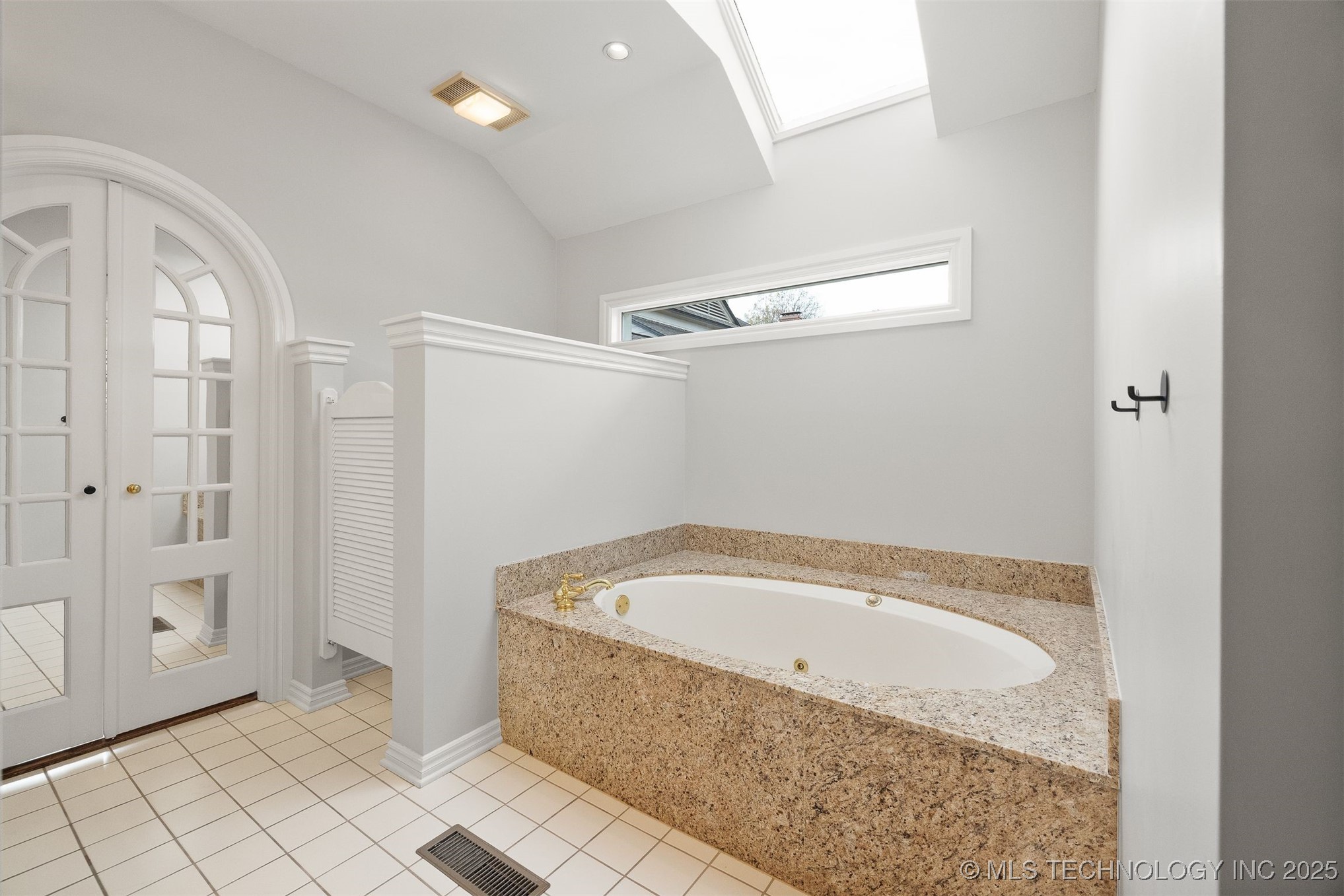 2449 E 24th Street