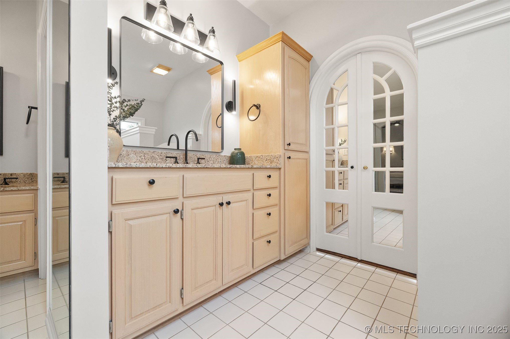 2449 E 24th Street