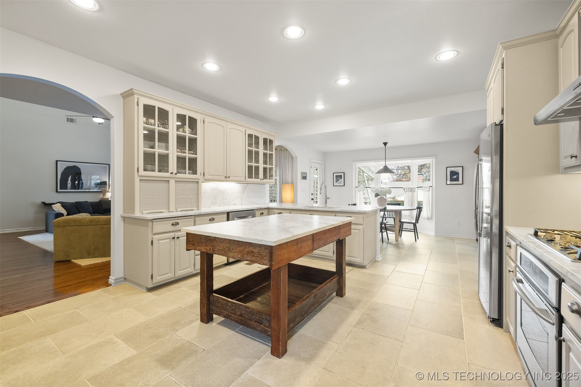 2449 E 24th Street