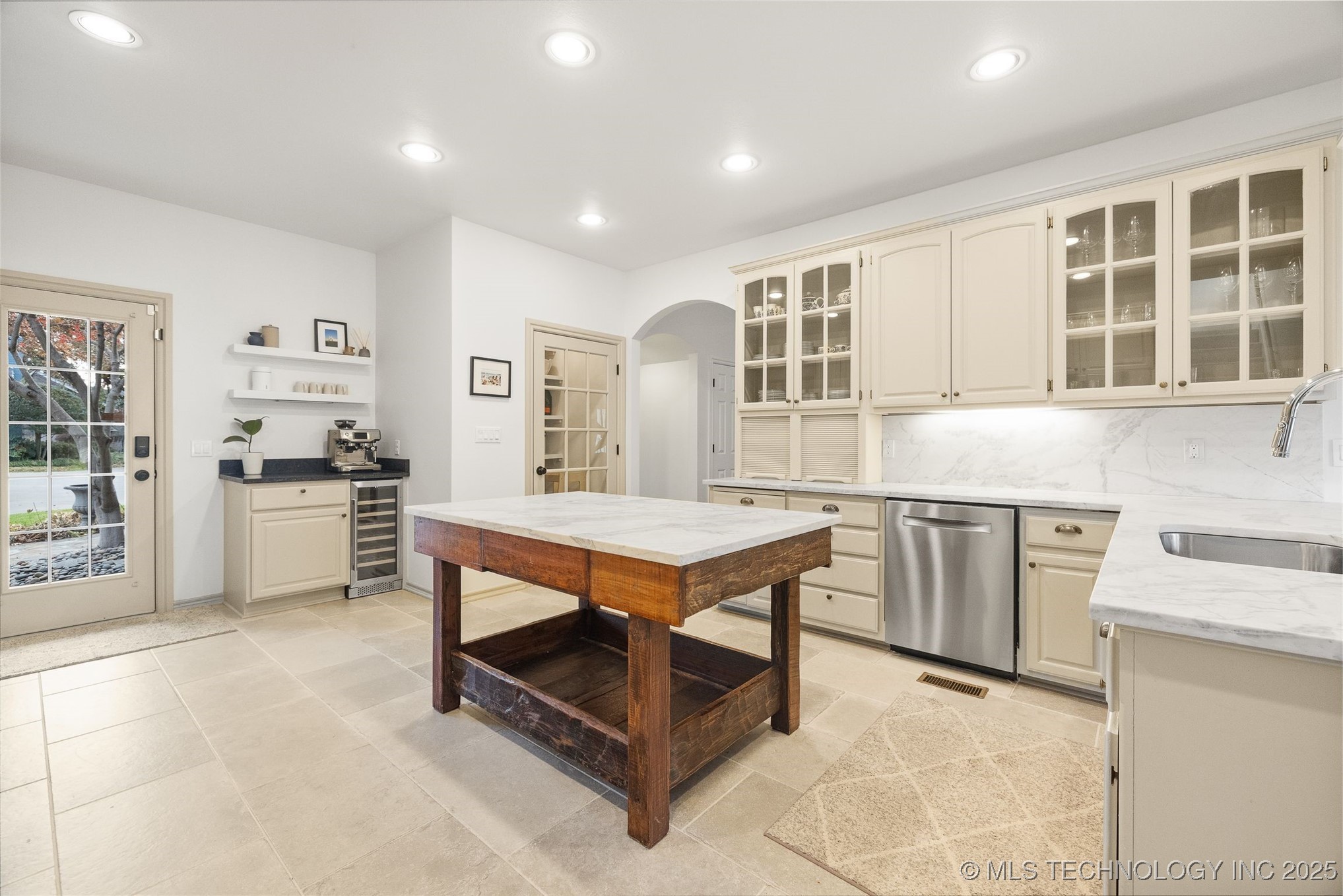 2449 E 24th Street