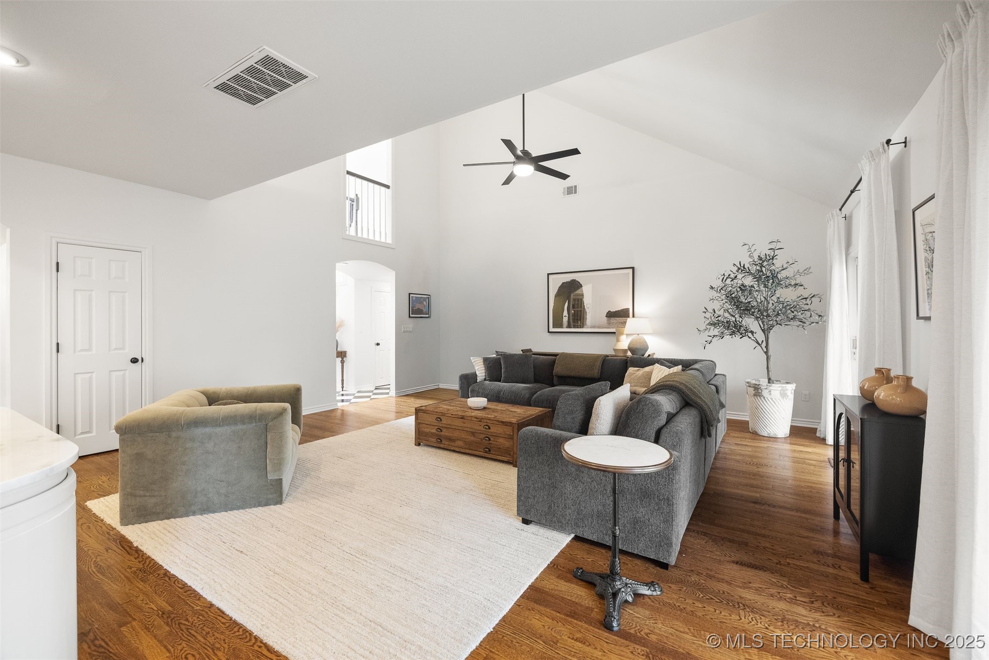 2449 E 24th Street