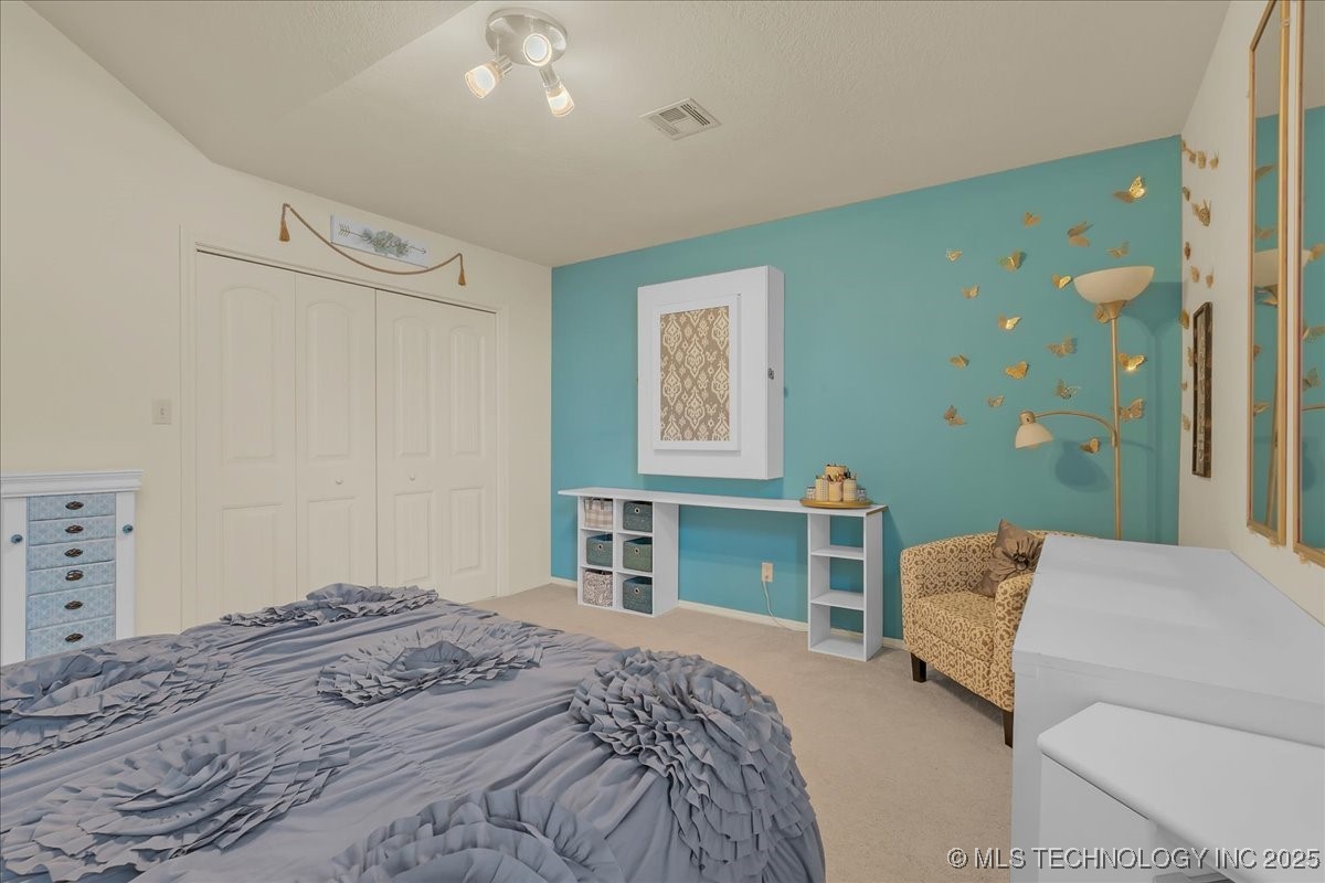 308 S Taft Avenue