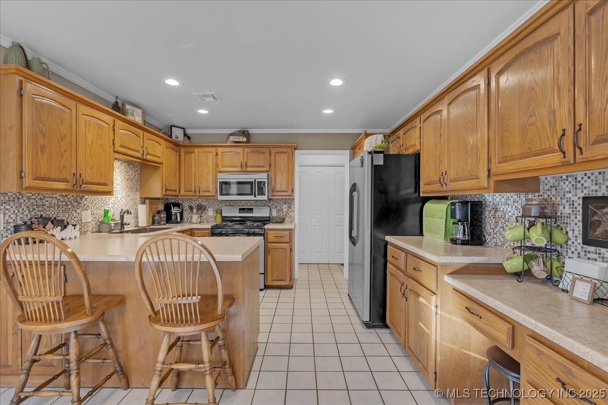 308 S Taft Avenue