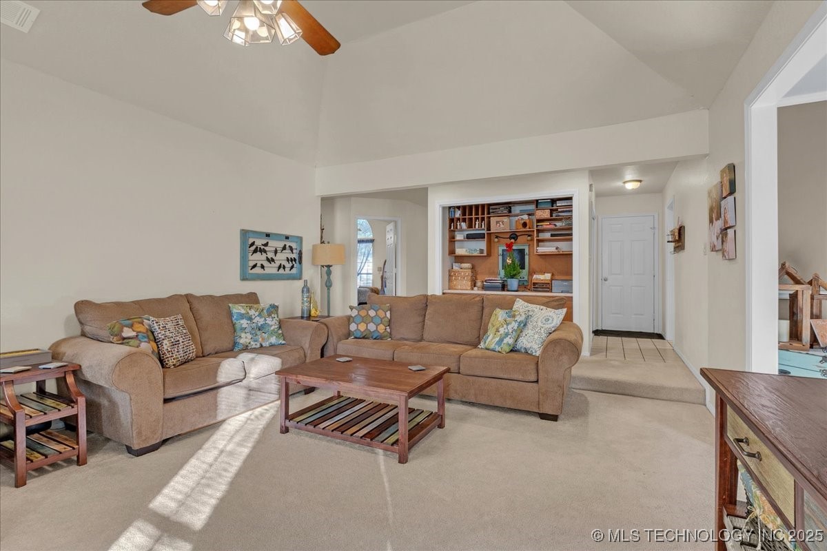 308 S Taft Avenue