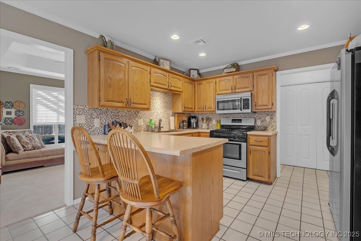 308 S Taft Avenue