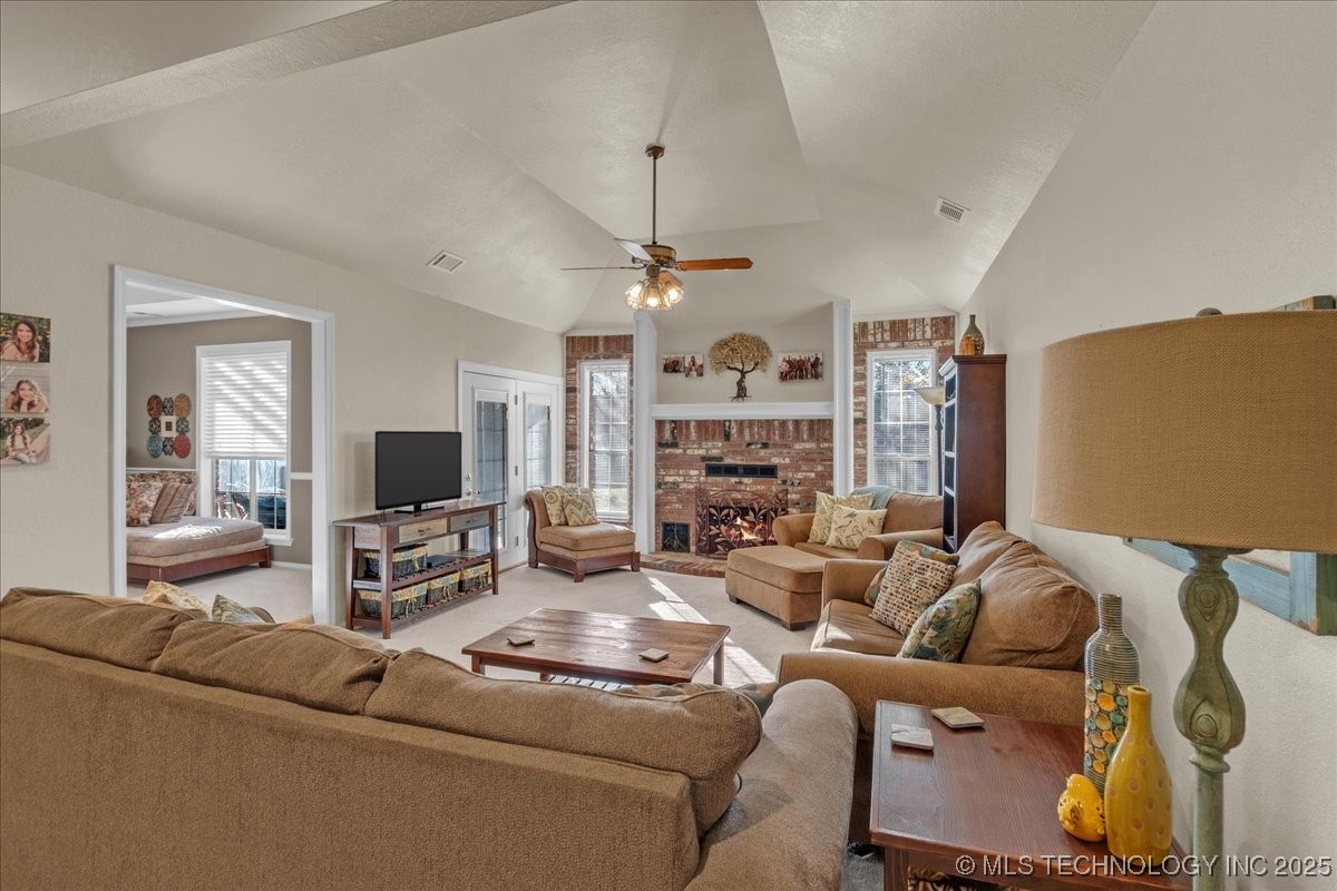 308 S Taft Avenue