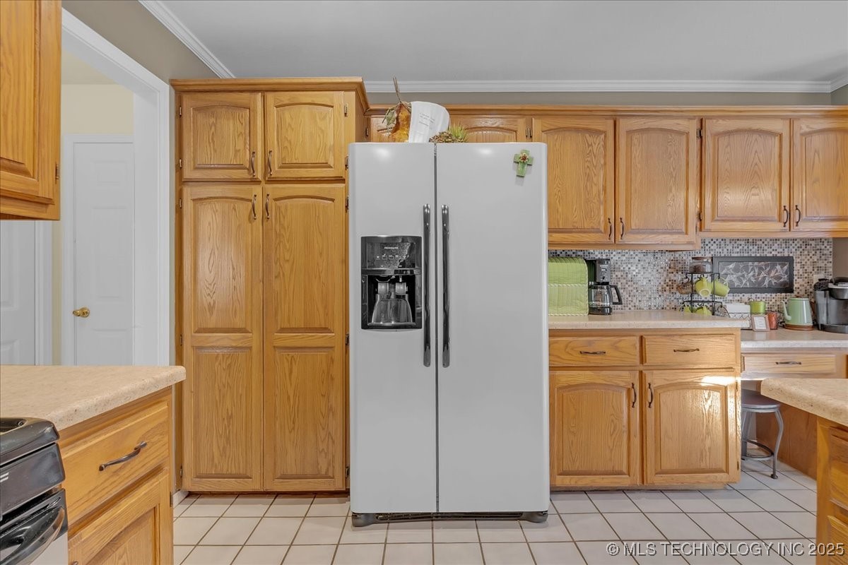 308 S Taft Avenue