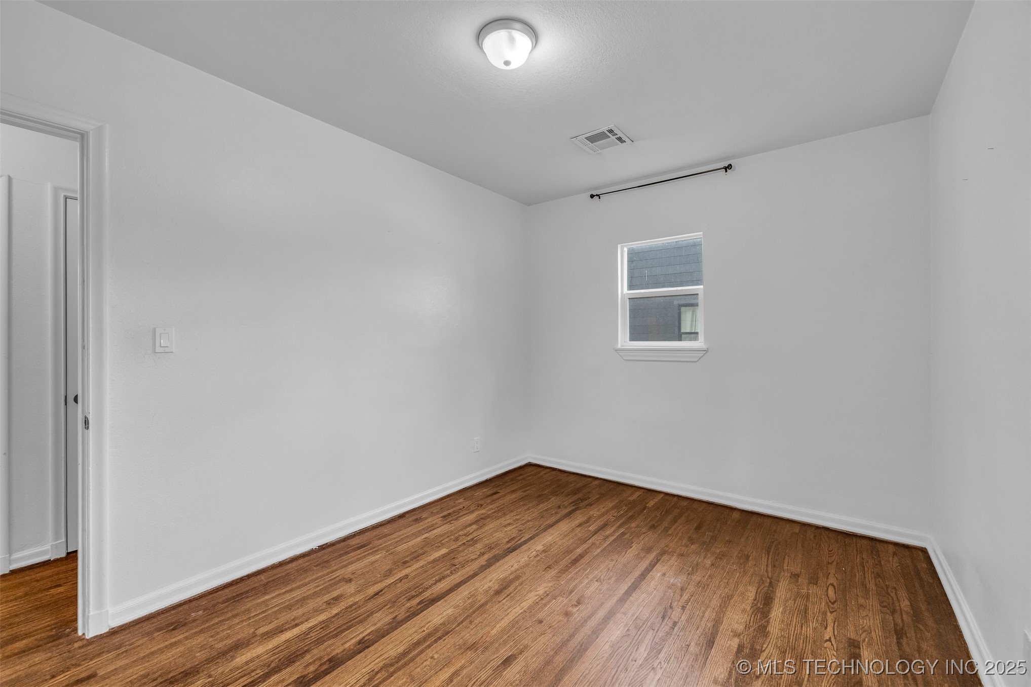 2223 S Oswego Avenue