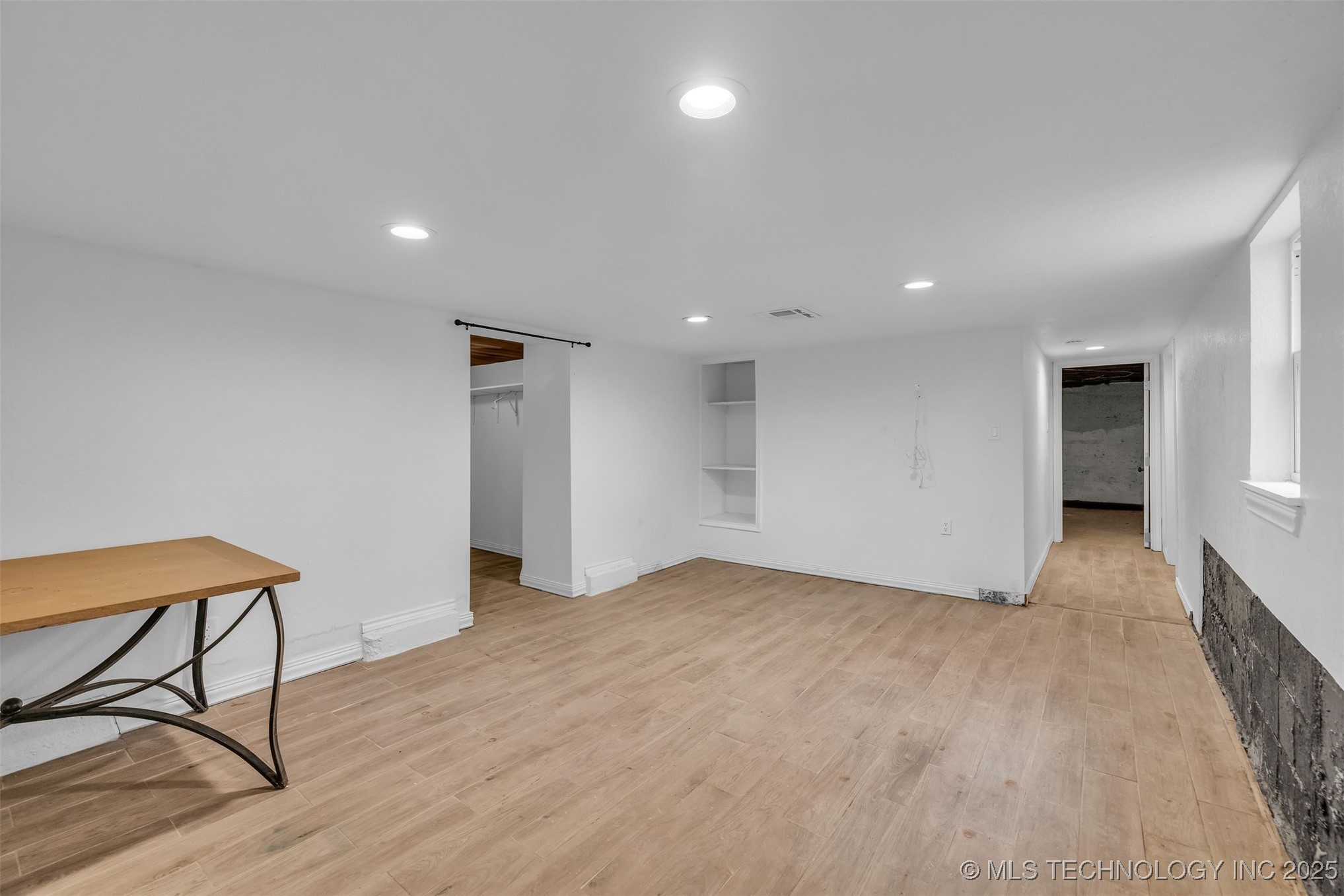 2223 S Oswego Avenue