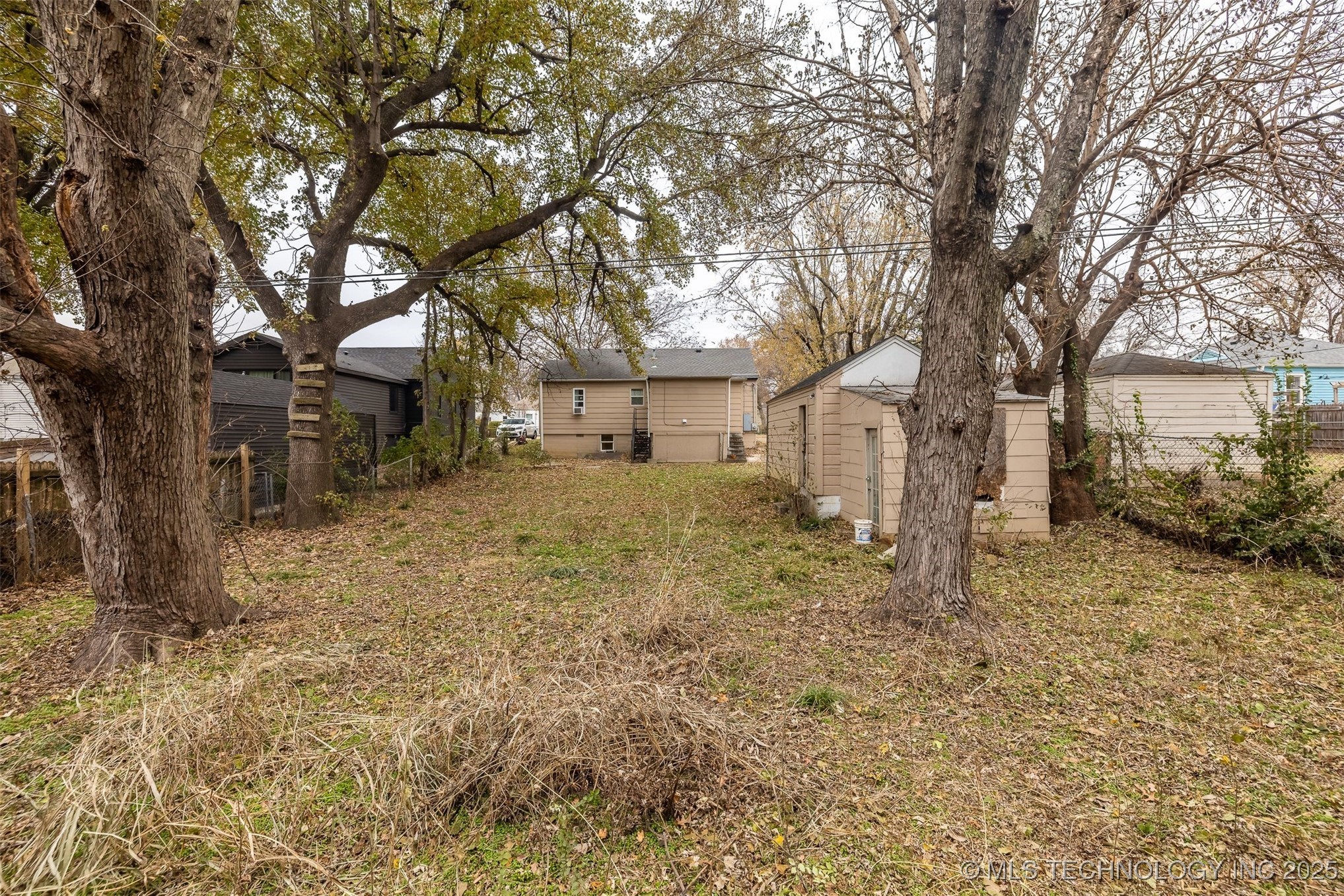 2223 S Oswego Avenue