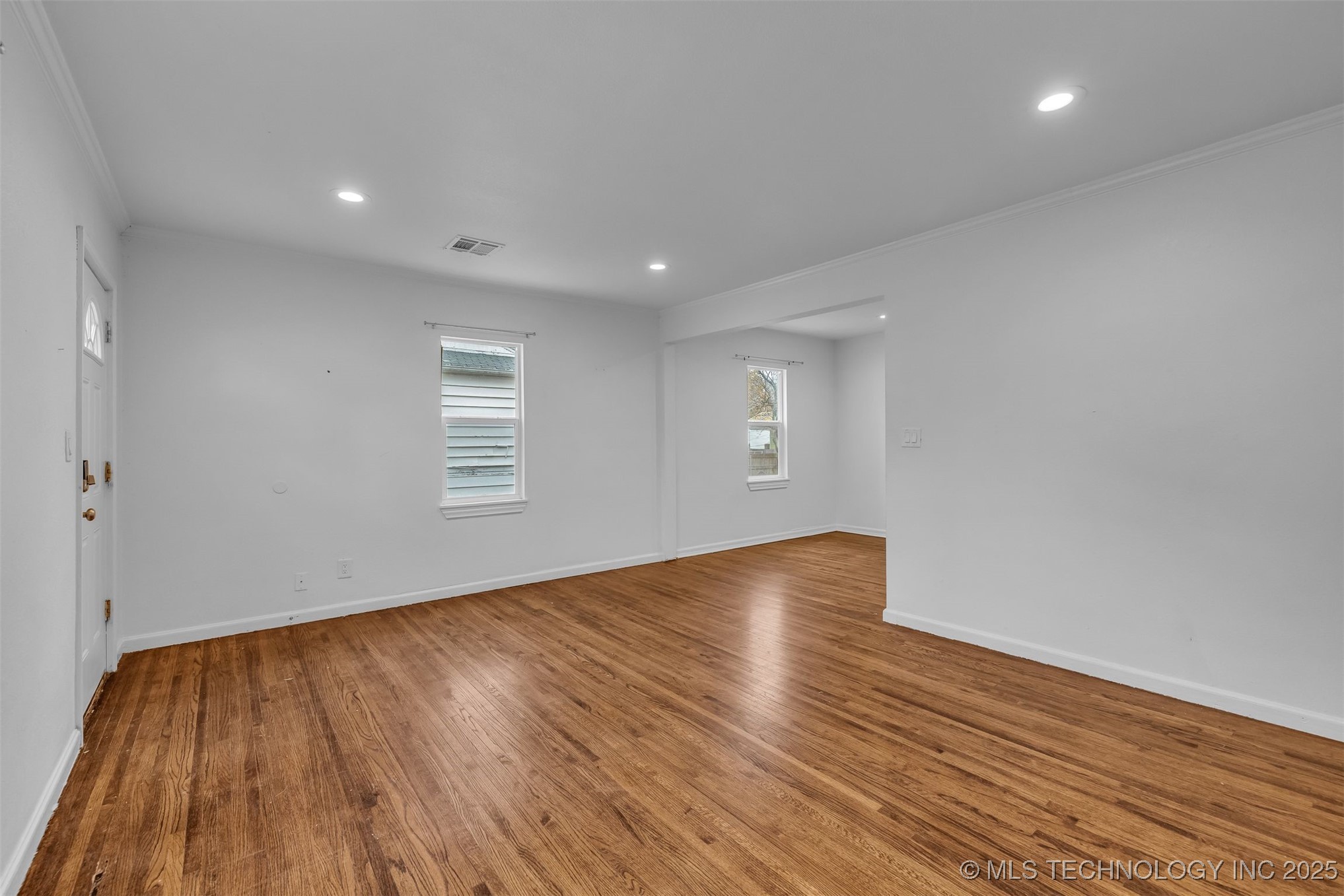 2223 S Oswego Avenue