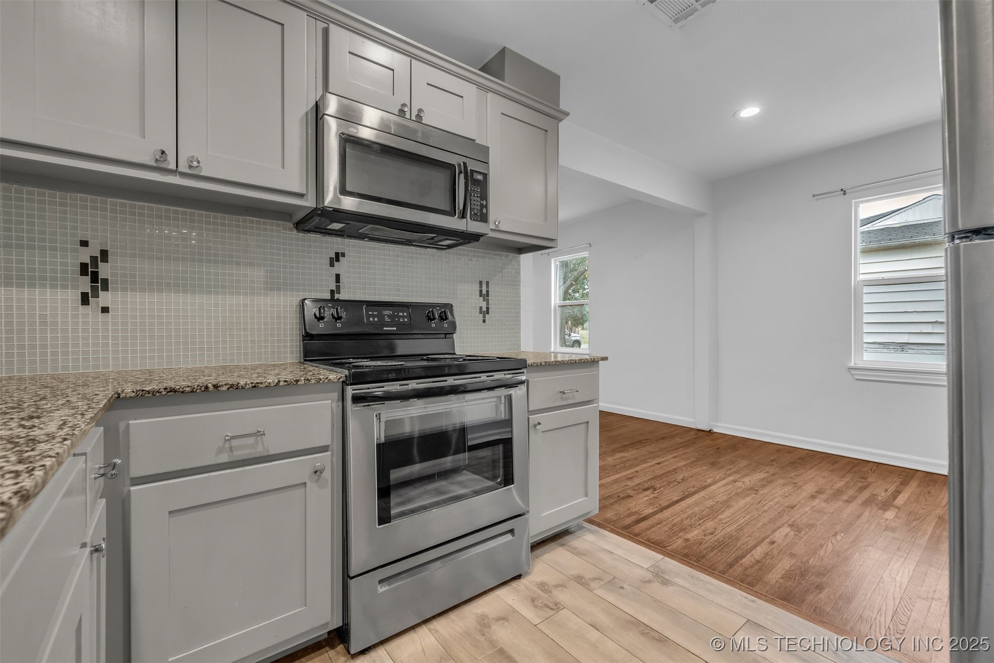 2223 S Oswego Avenue