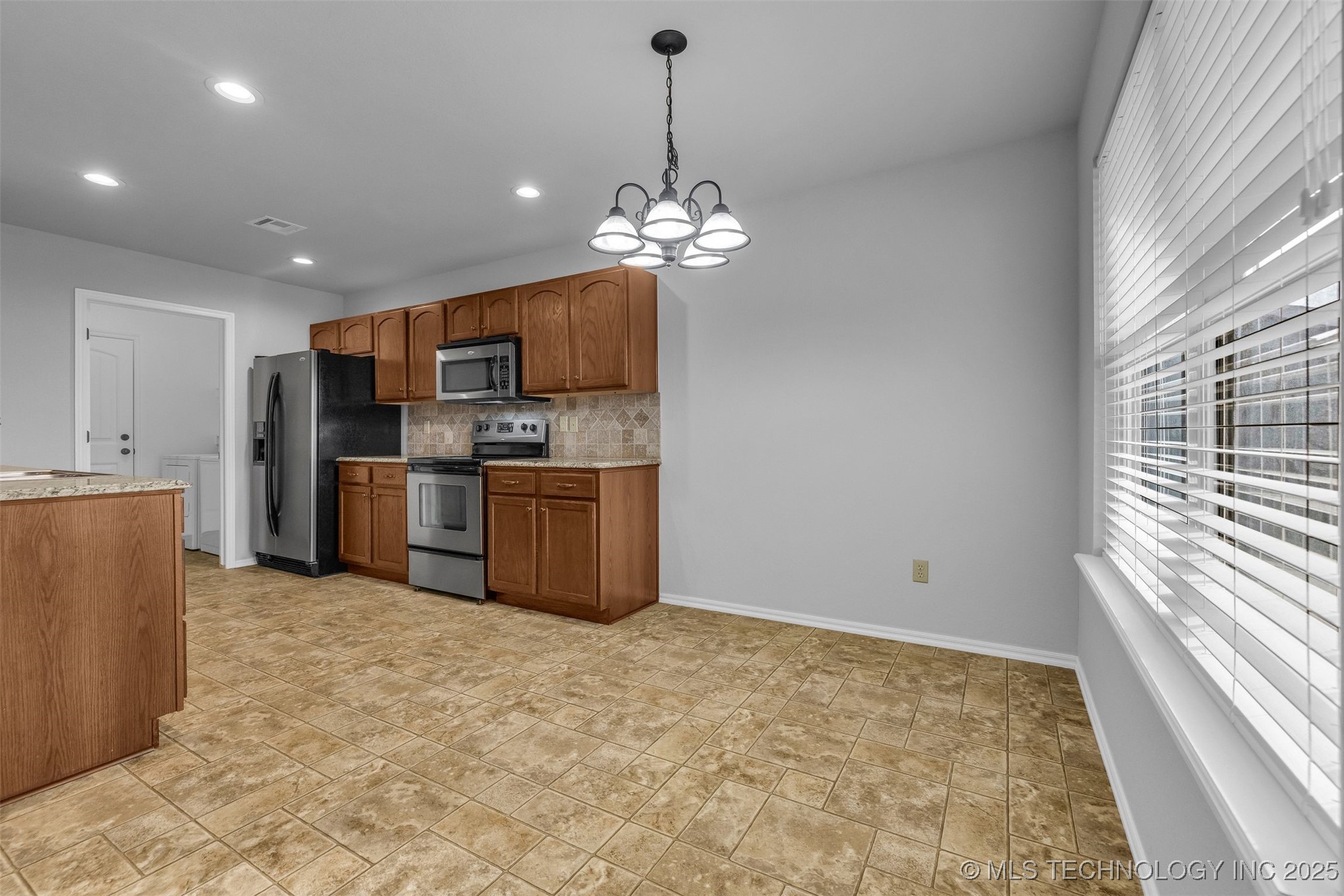 6722 E 129th Street S