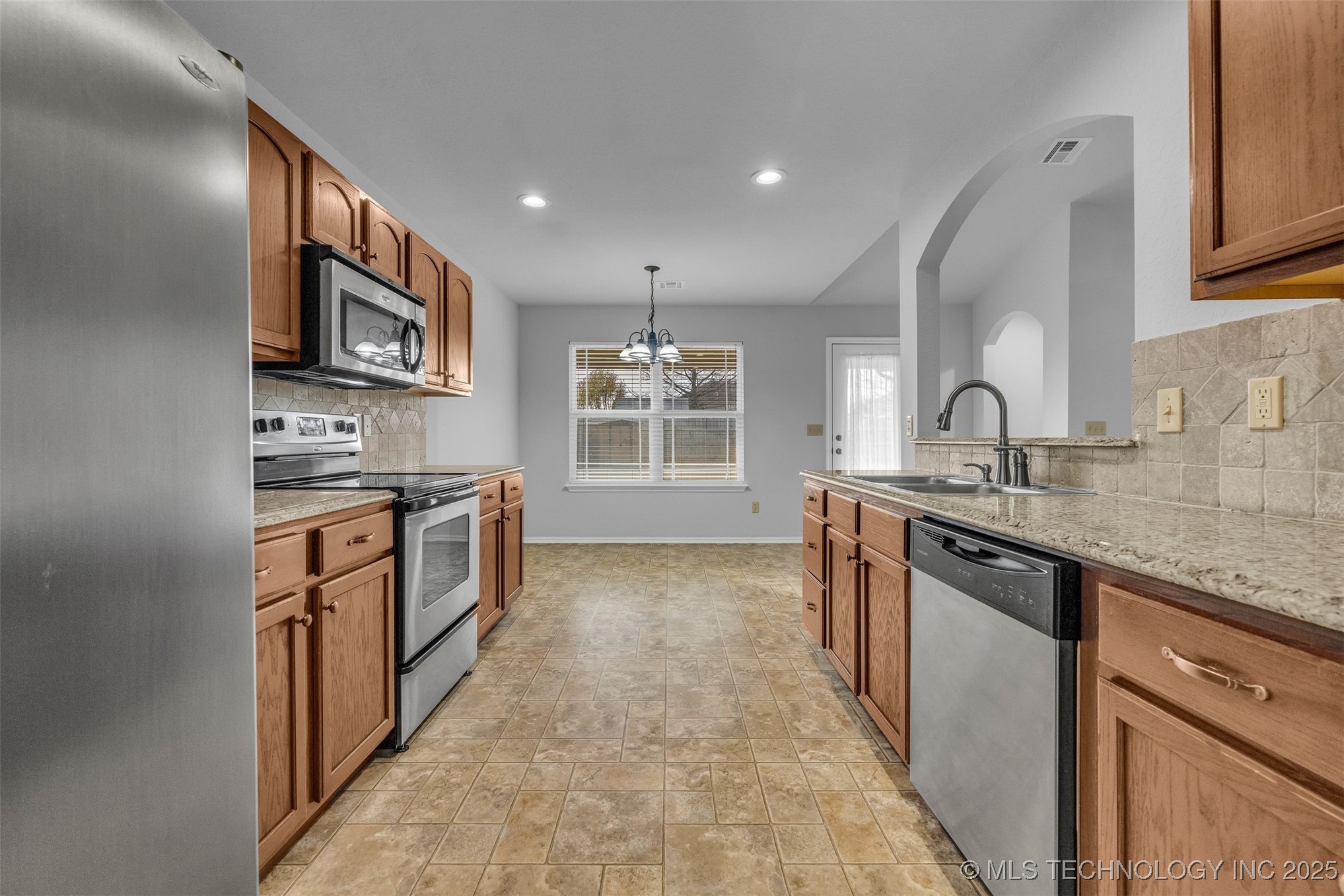 6722 E 129th Street S