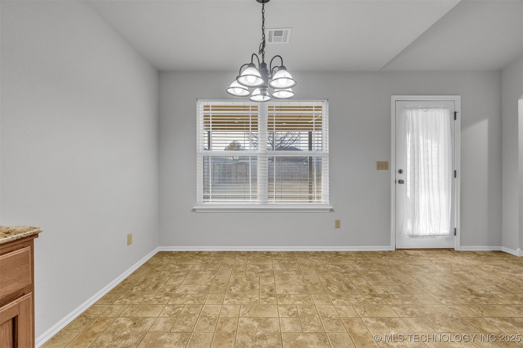 6722 E 129th Street S