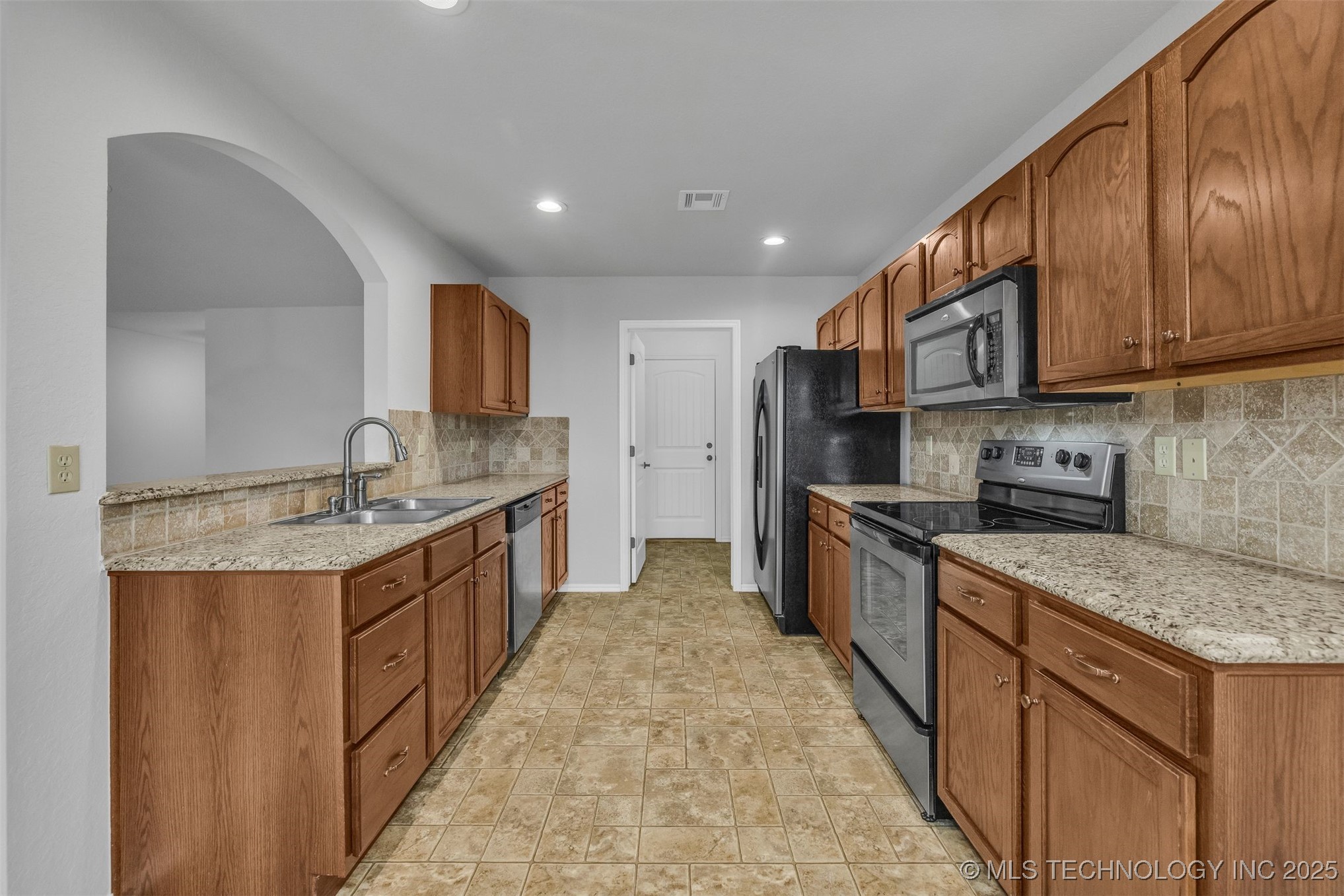 6722 E 129th Street S