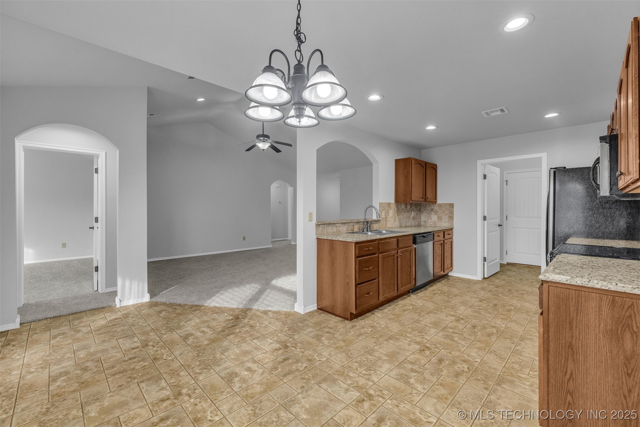 6722 E 129th Street S