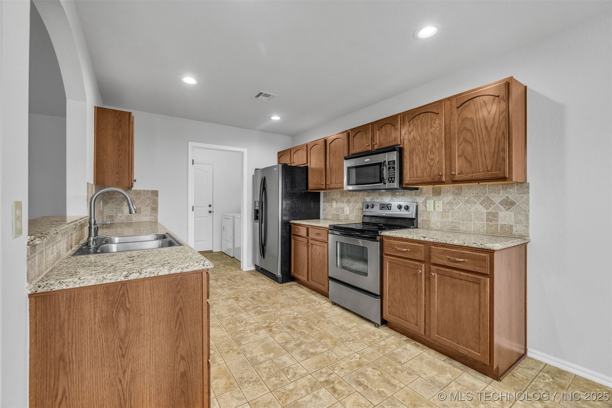 6722 E 129th Street S