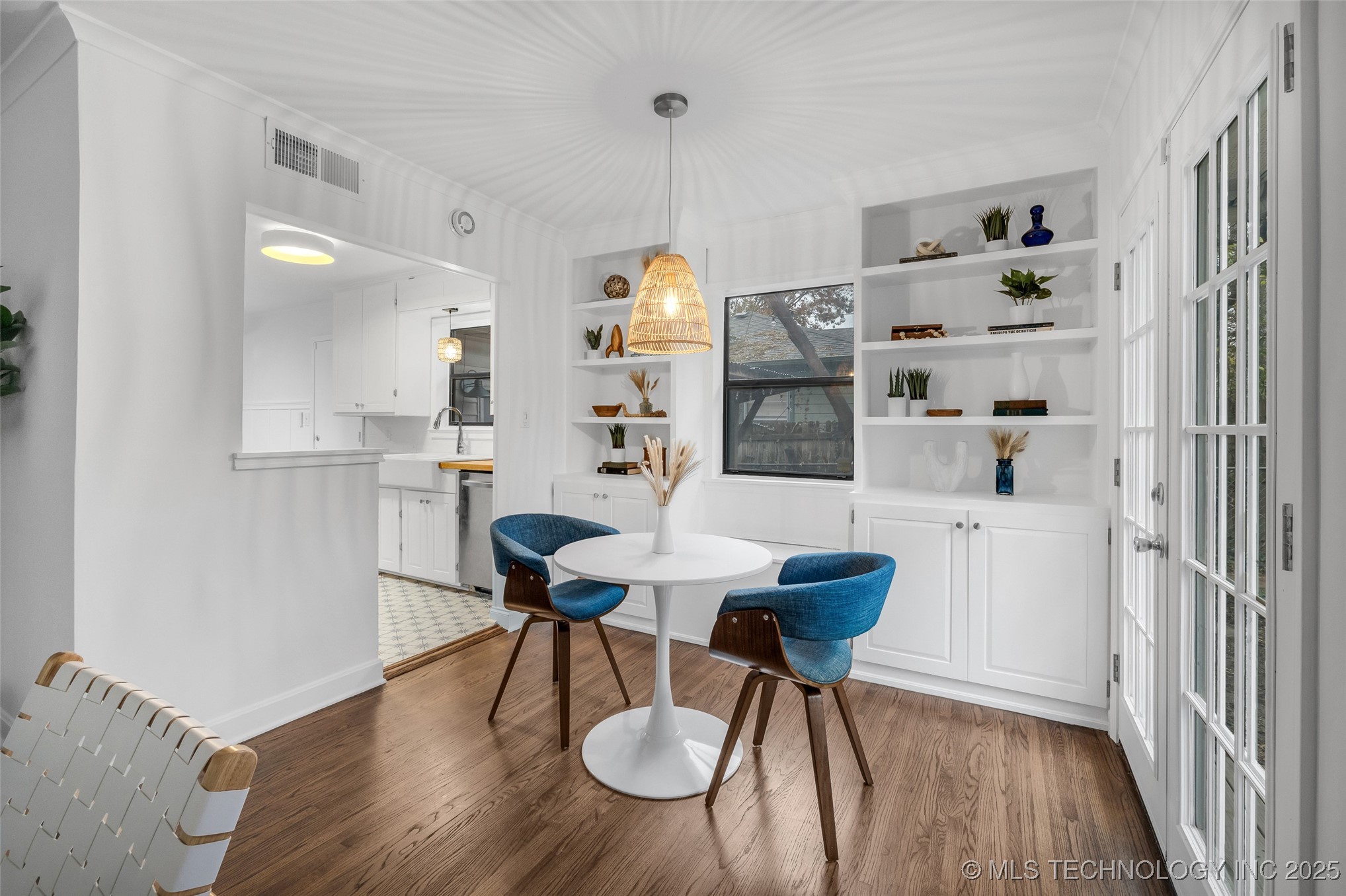 4513 E 25th Place