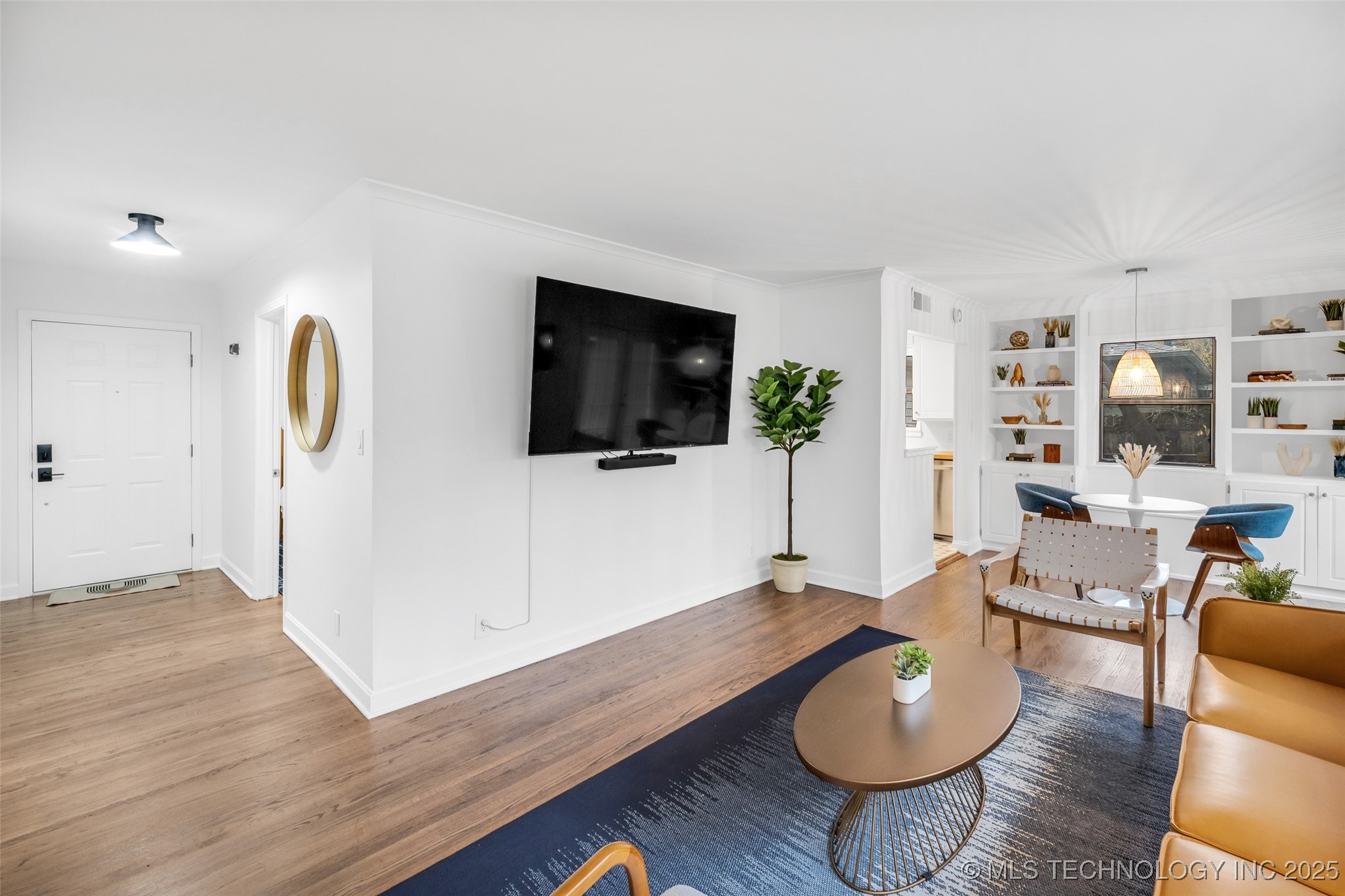 4513 E 25th Place