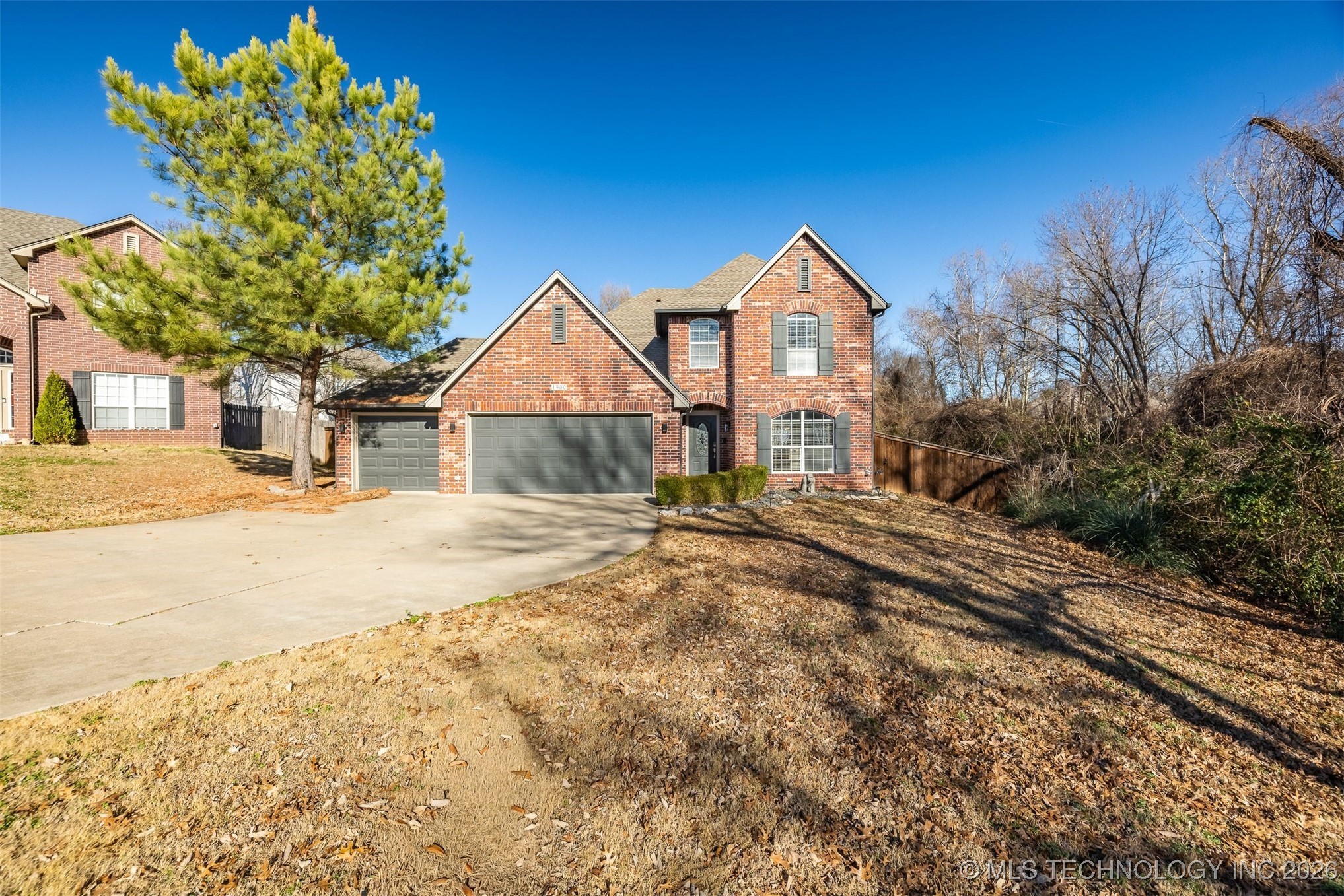 1900 W El Paso Street