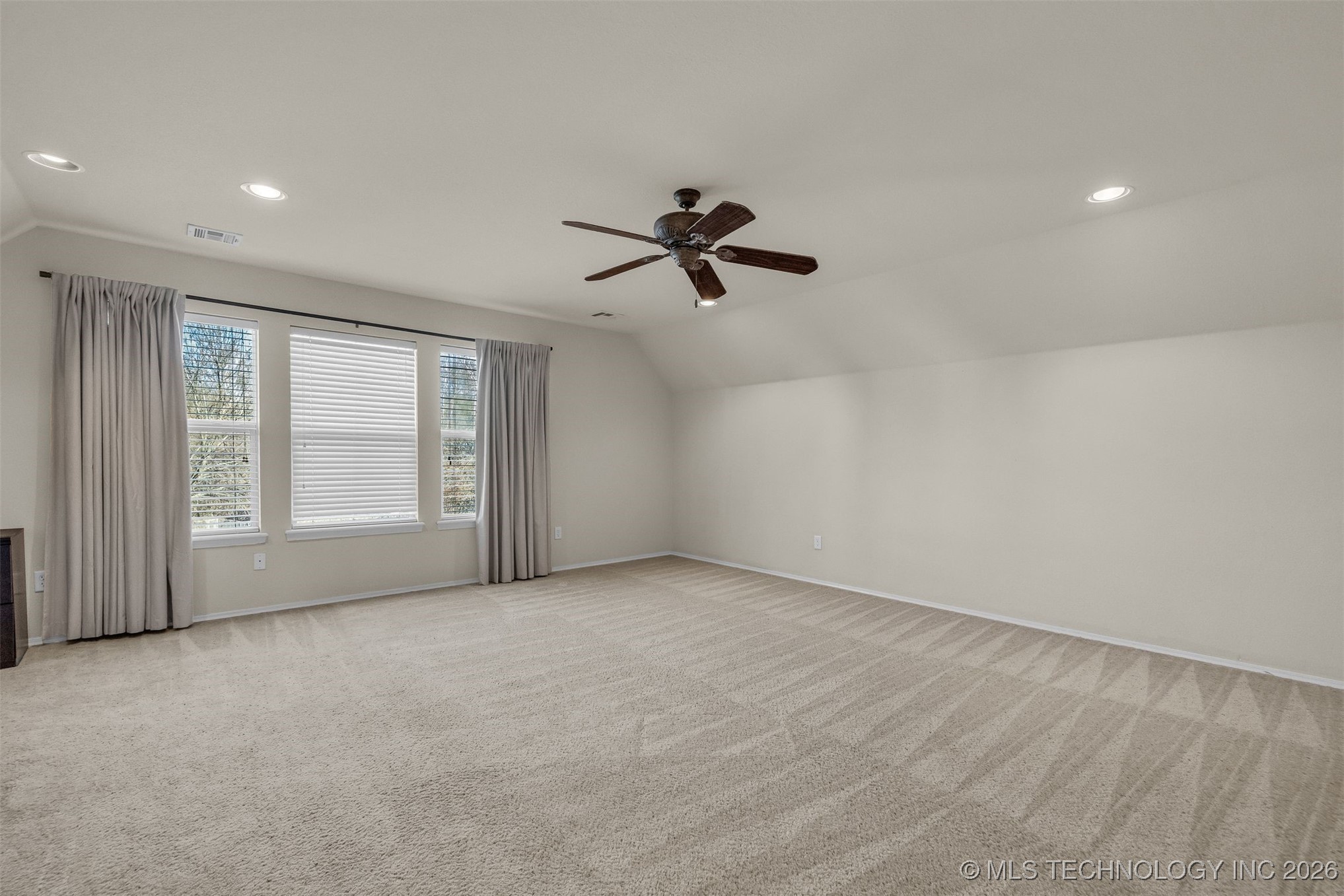 1900 W El Paso Street