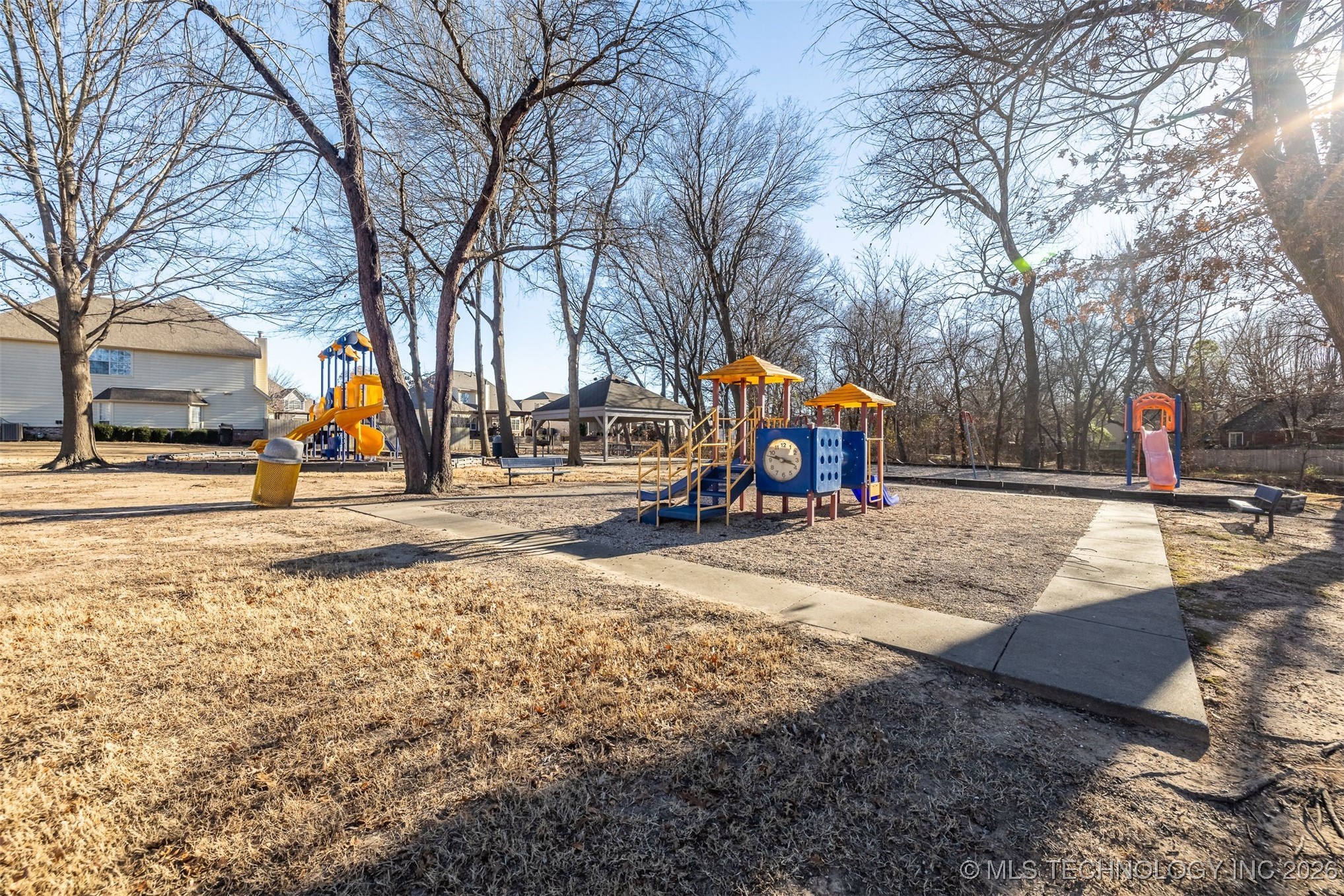 1900 W El Paso Street