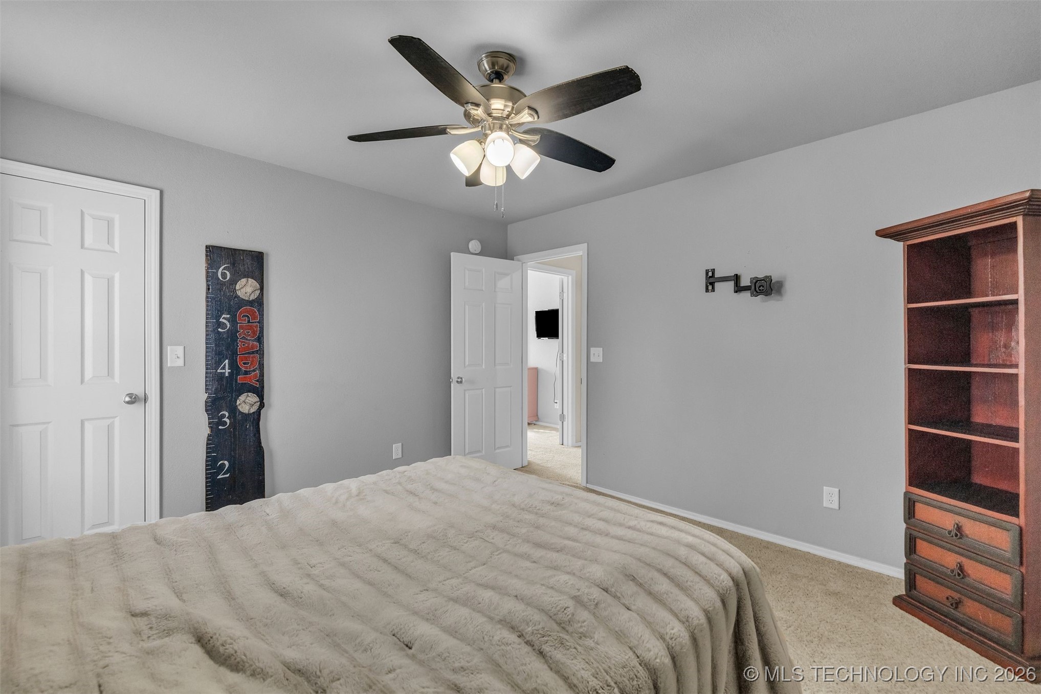 1900 W El Paso Street