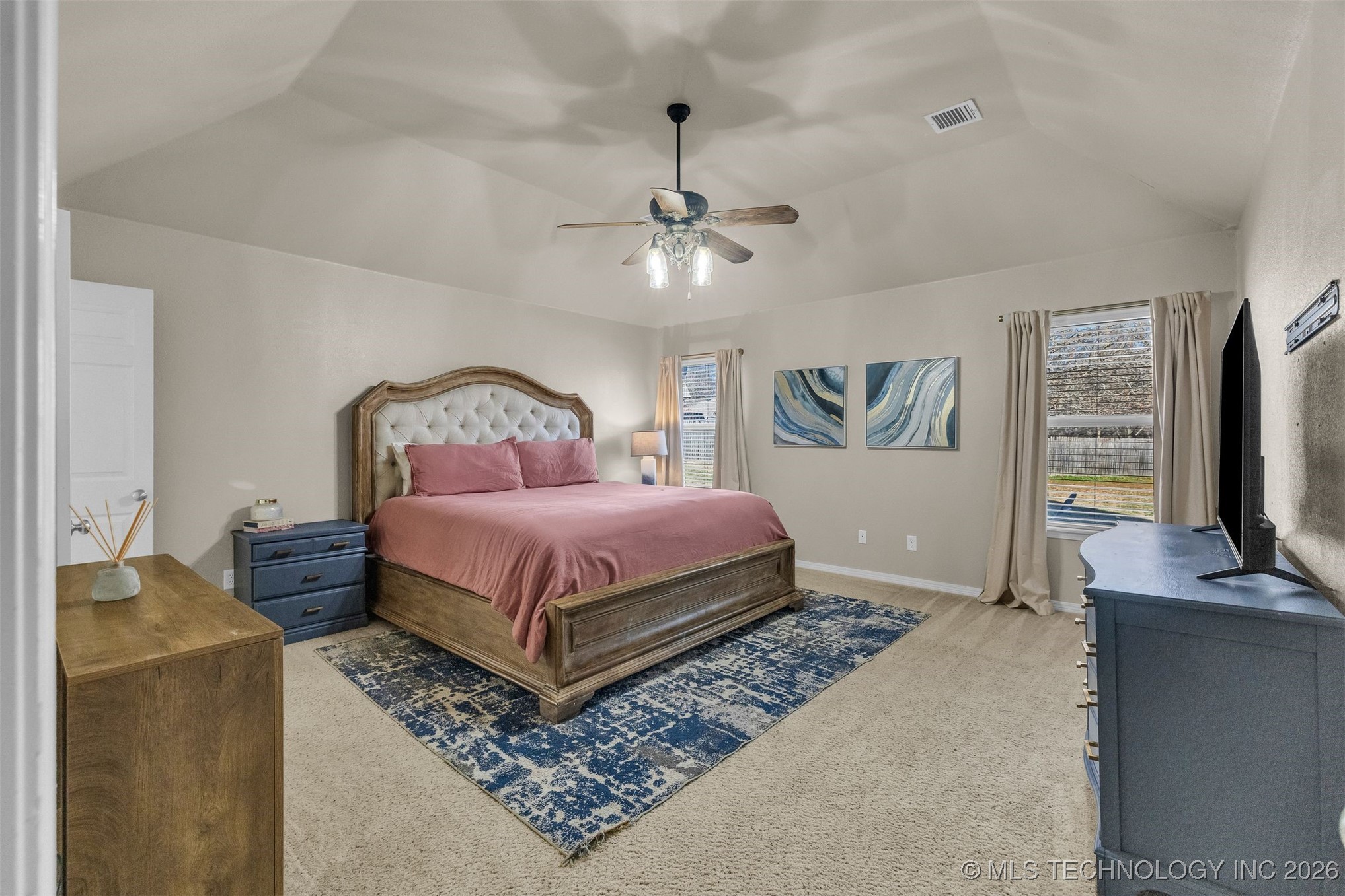 1900 W El Paso Street