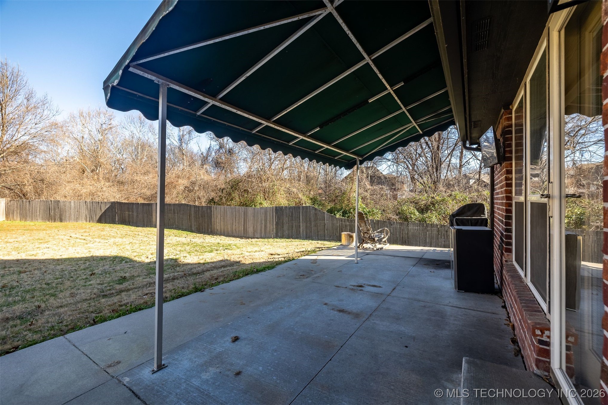 1900 W El Paso Street