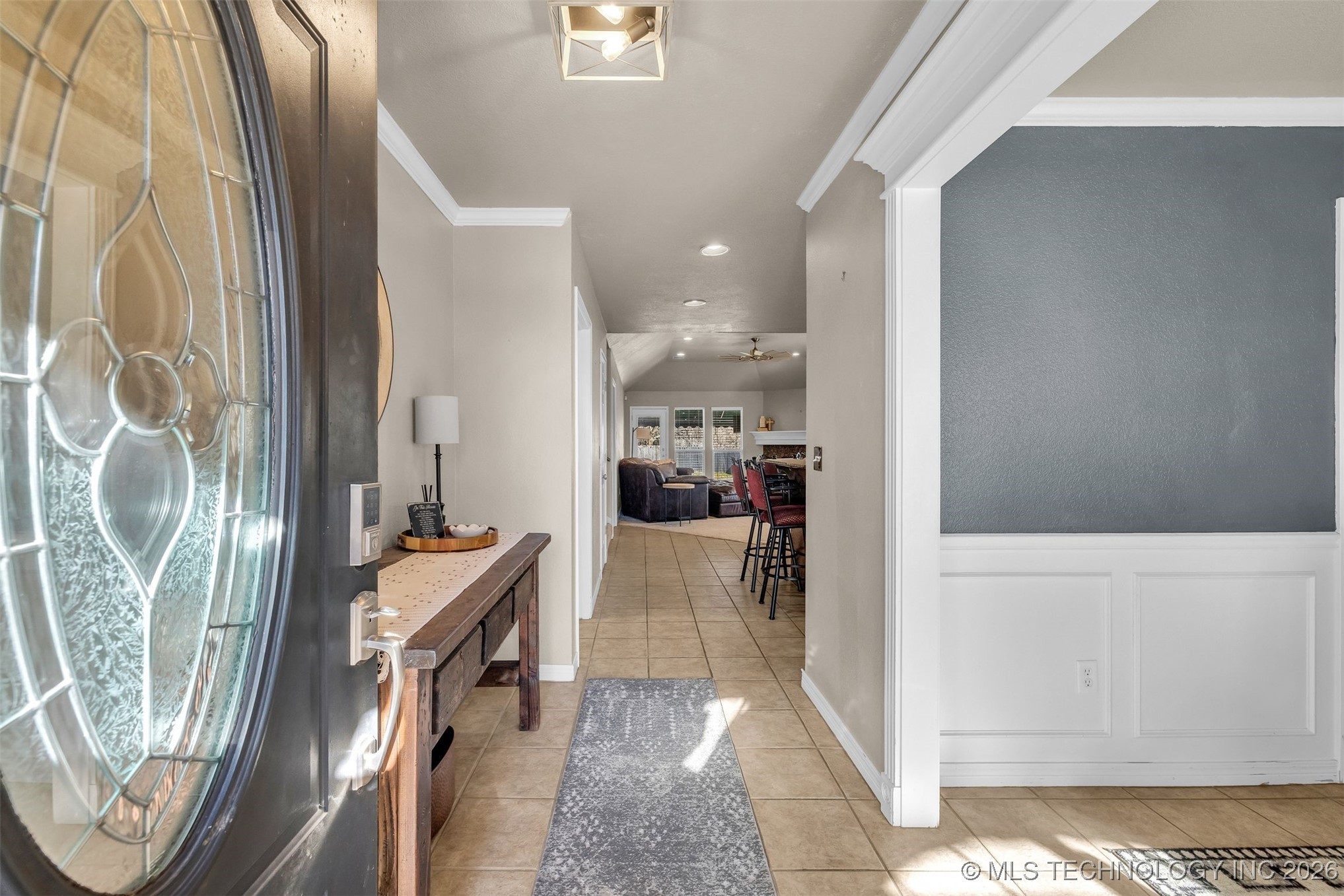 1900 W El Paso Street