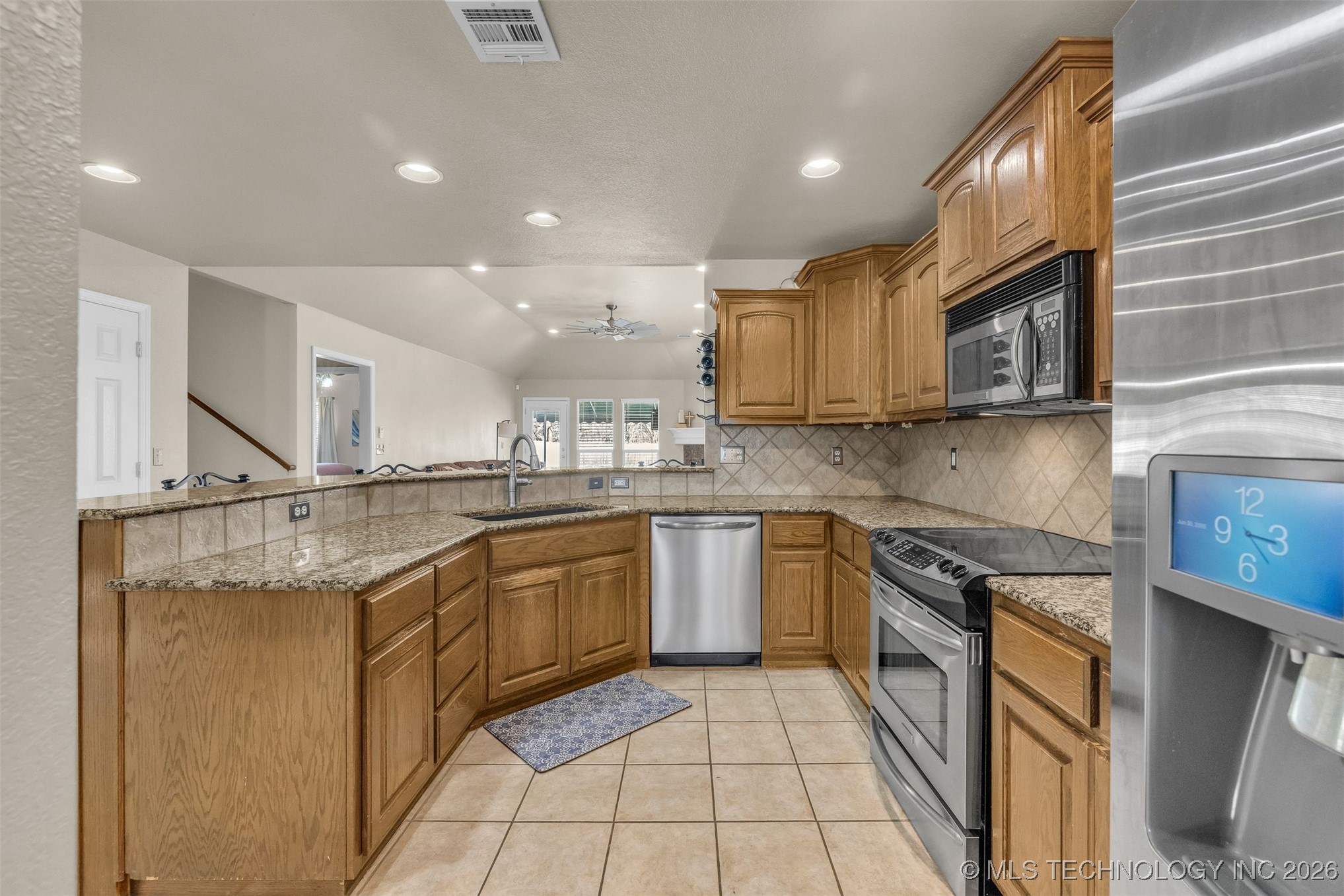 1900 W El Paso Street