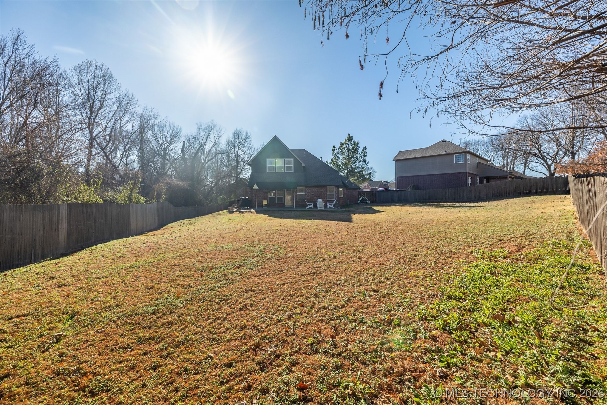 1900 W El Paso Street