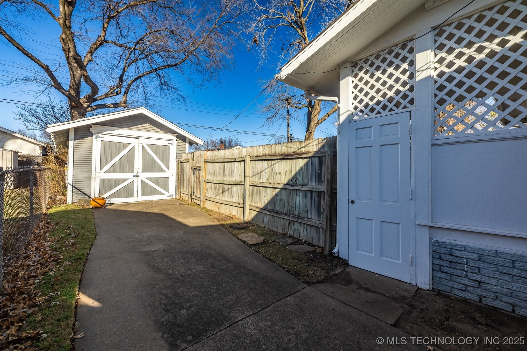 1767 E 14th Place
