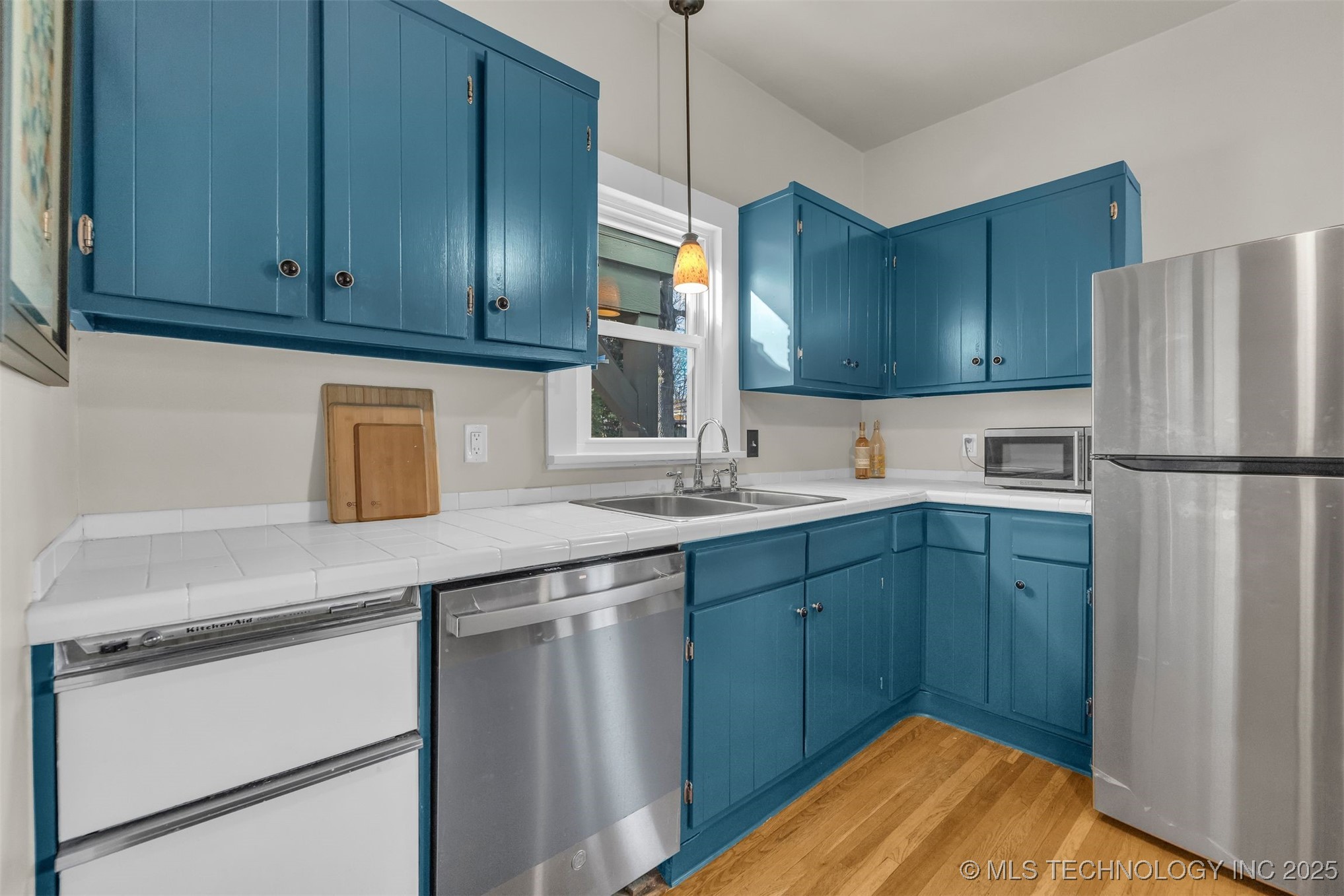 1767 E 14th Place