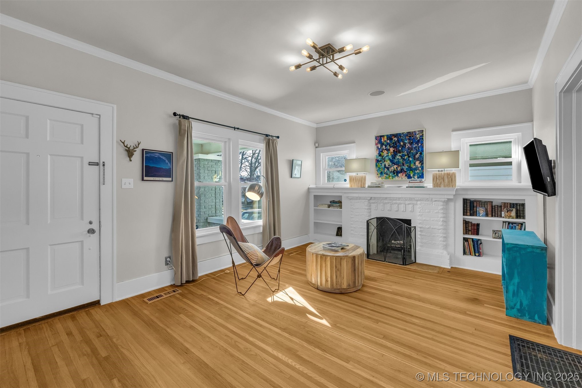 1767 E 14th Place