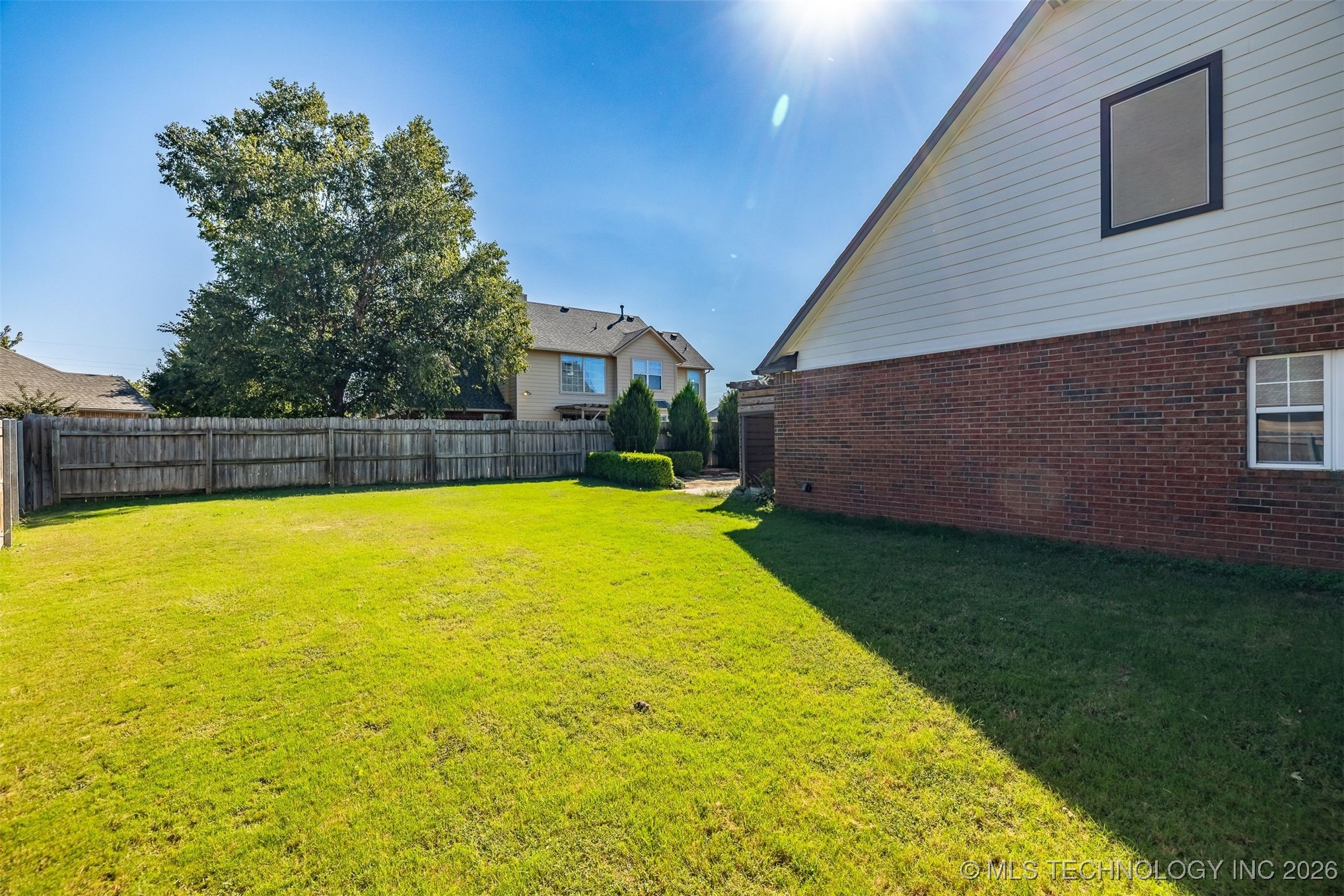 11515 S Mulberry Court