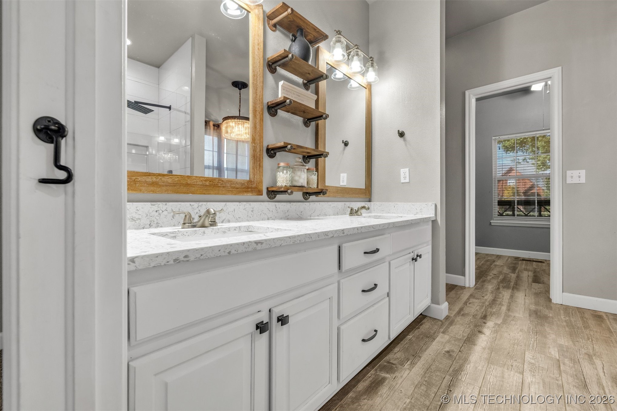 11515 S Mulberry Court