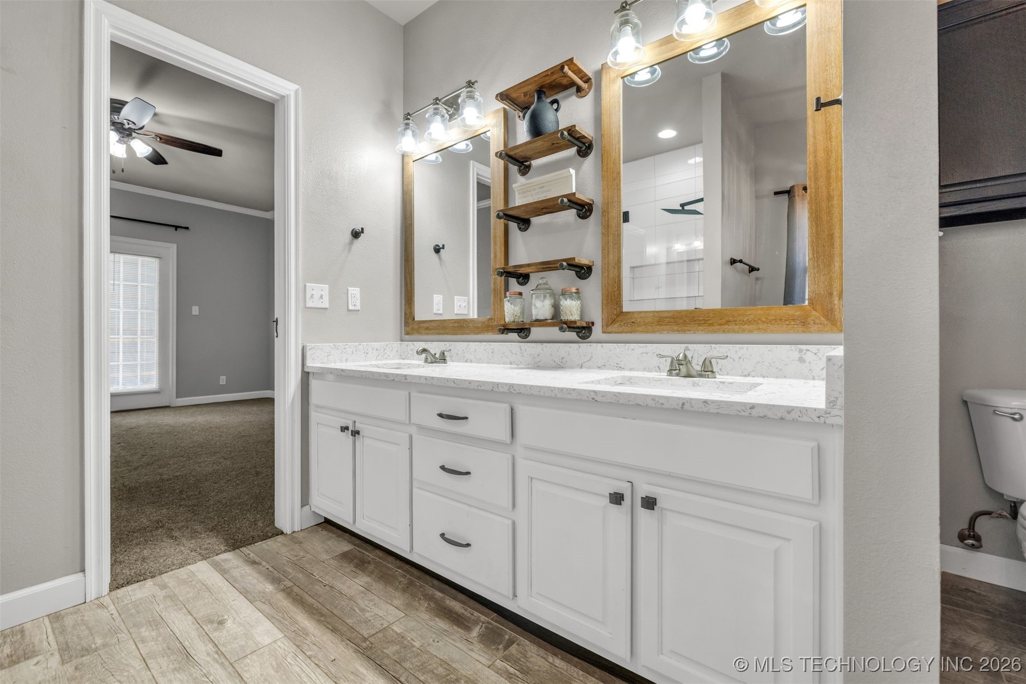 11515 S Mulberry Court