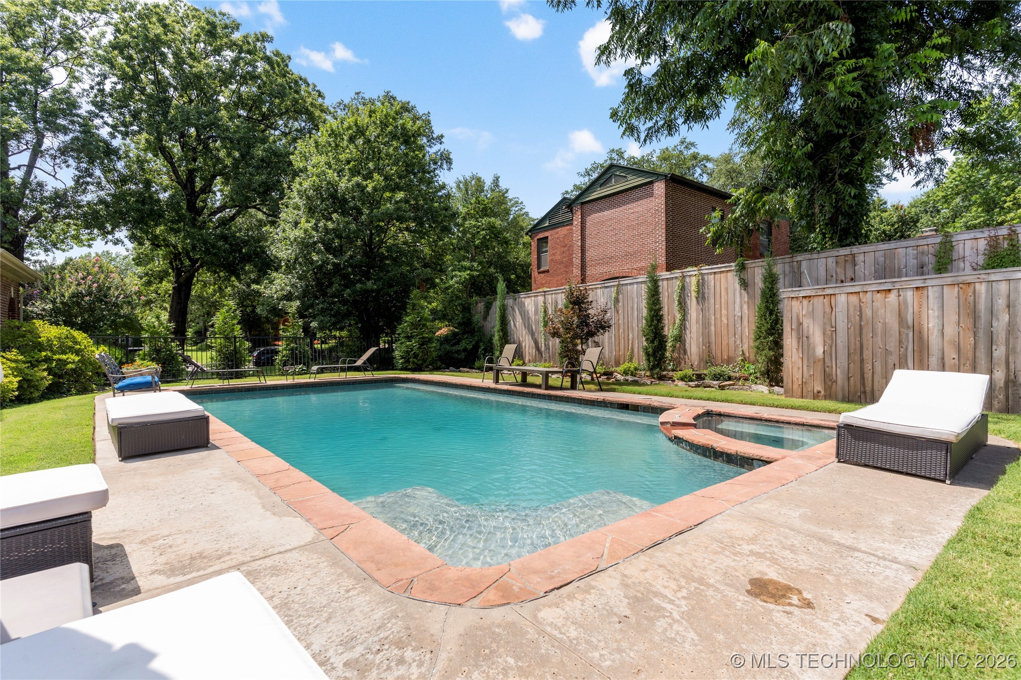 2261 S Terwilleger Boulevard