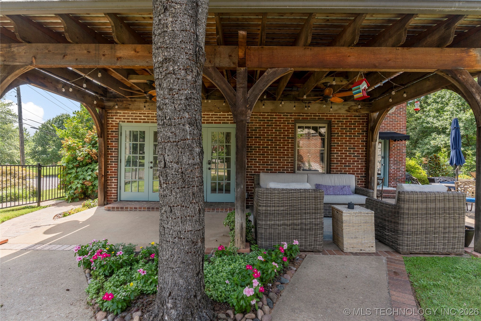 2261 S Terwilleger Boulevard