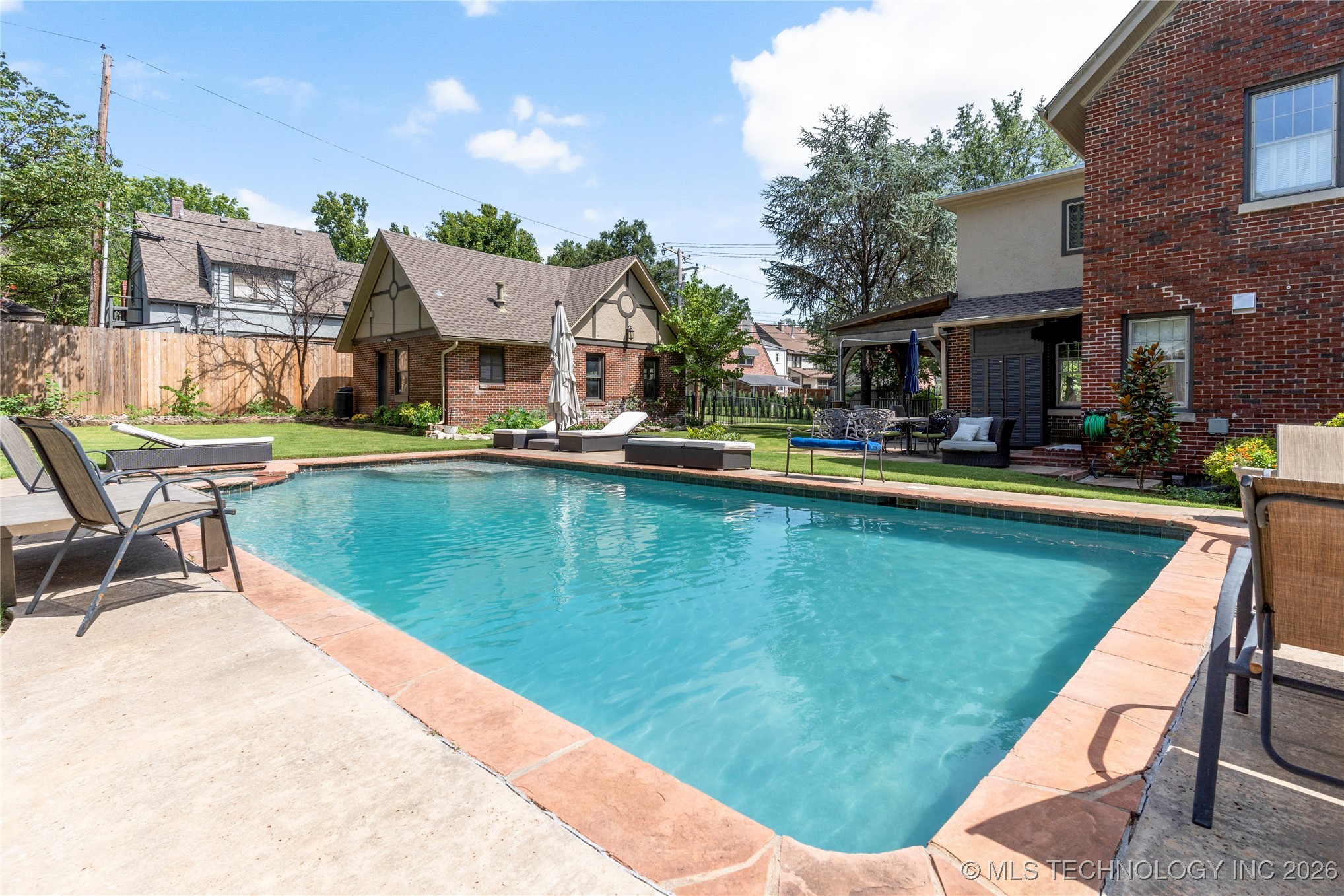 2261 S Terwilleger Boulevard