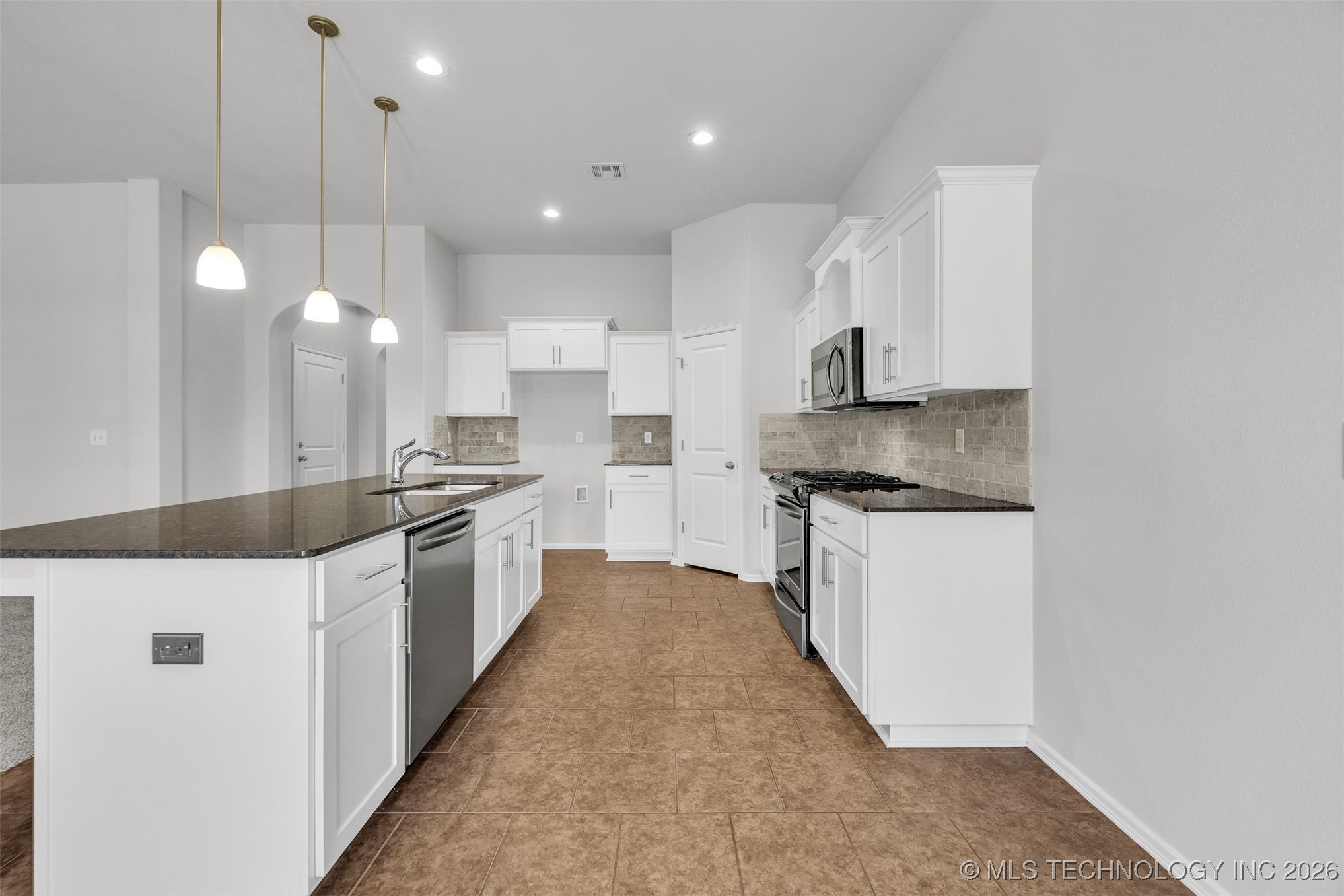 13636 S 91st East Avenue