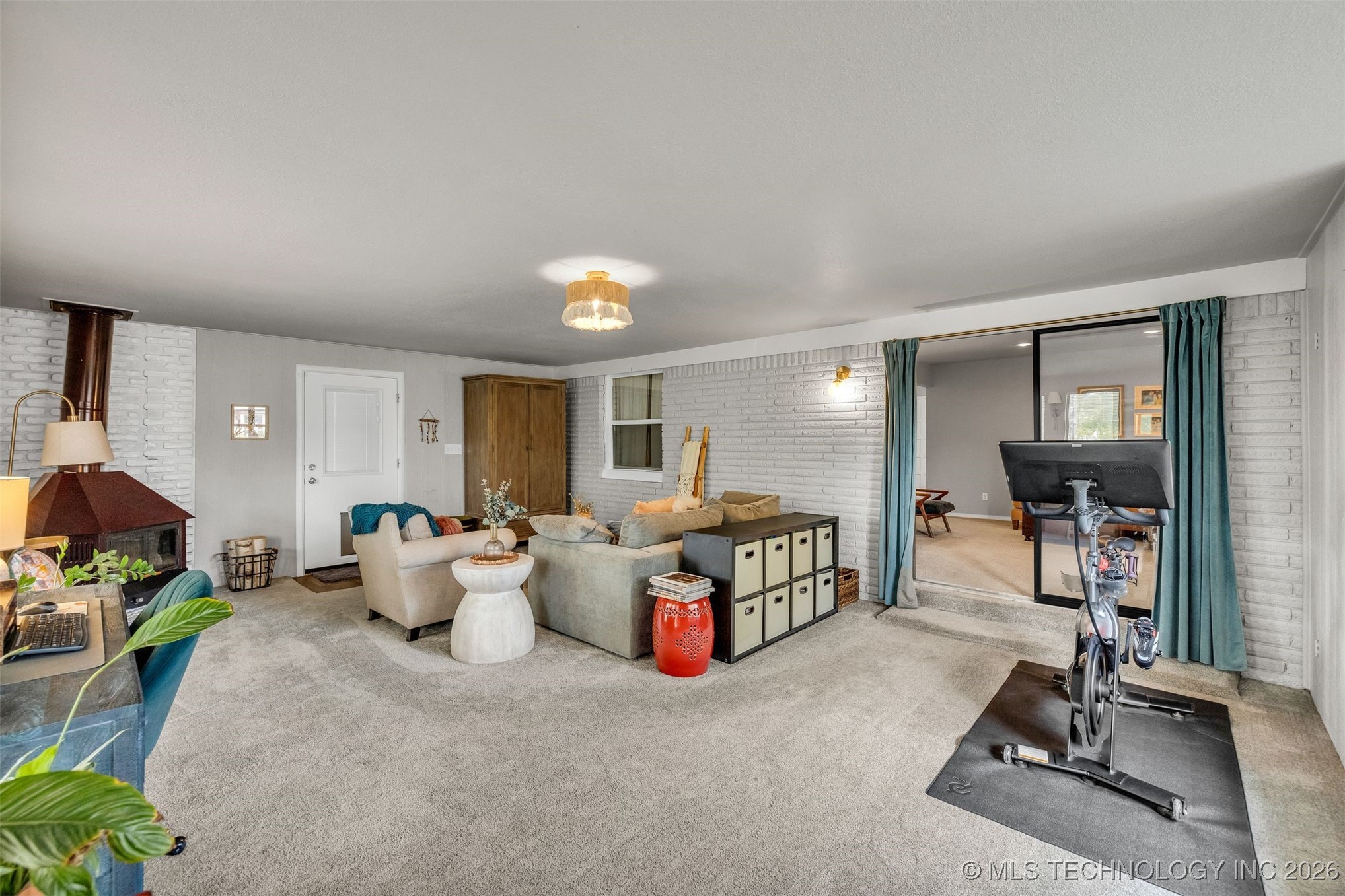 1109 N Hickory Court