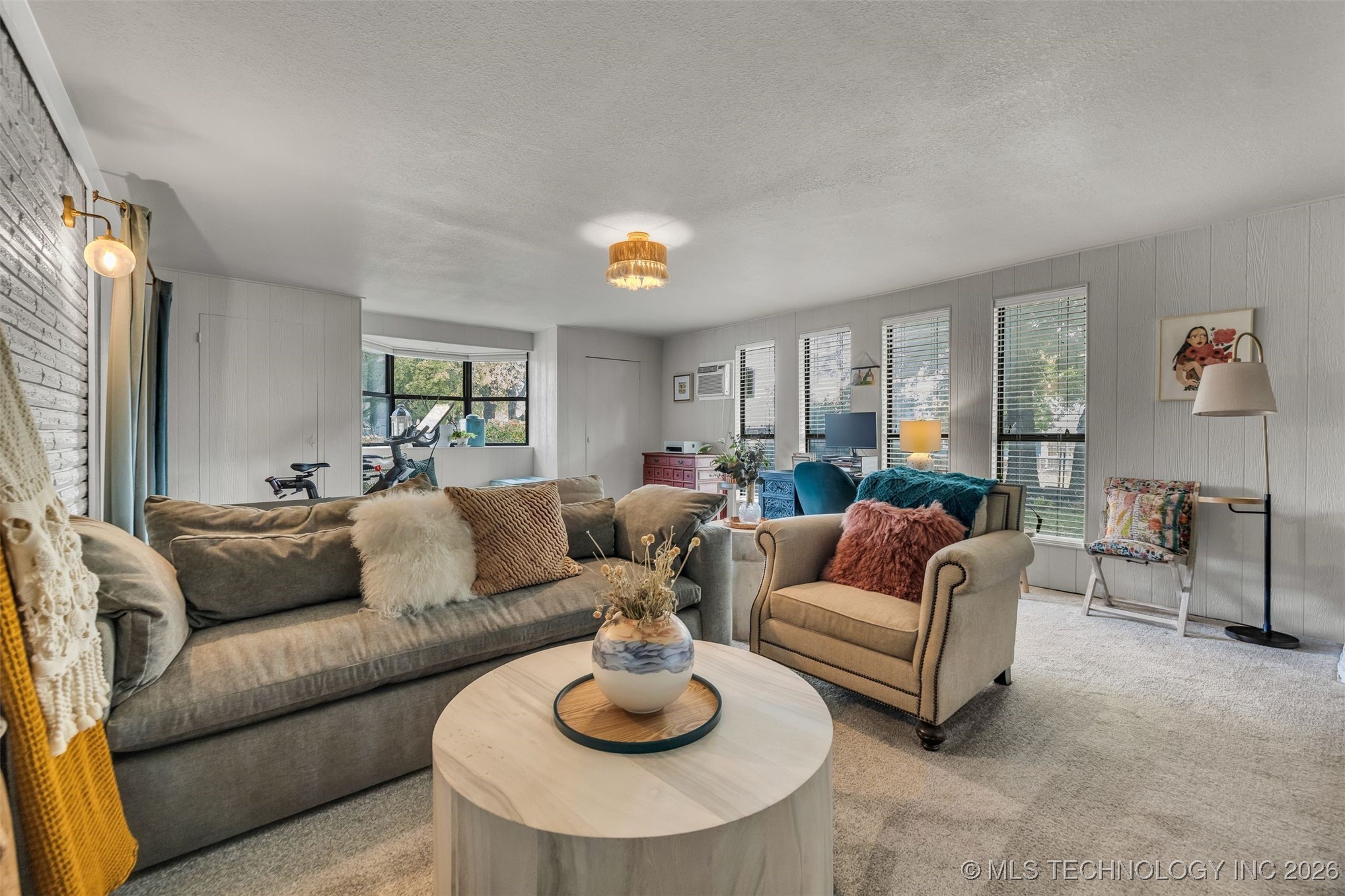 1109 N Hickory Court