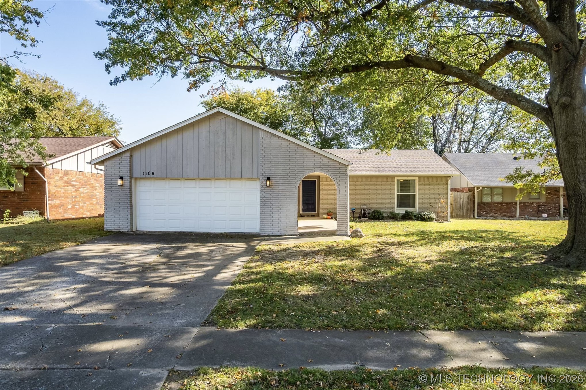 1109 N Hickory Court